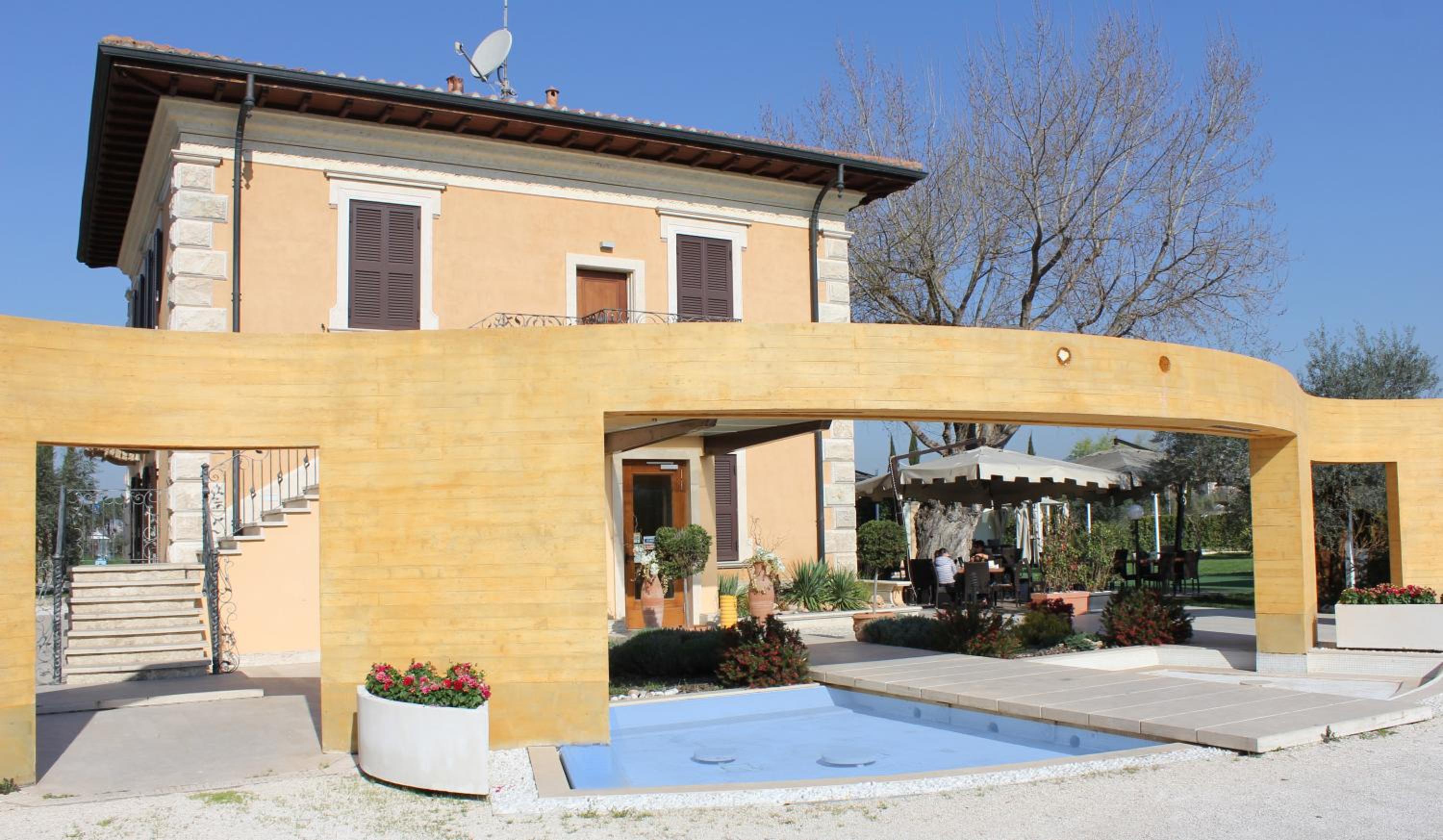 Photo 11