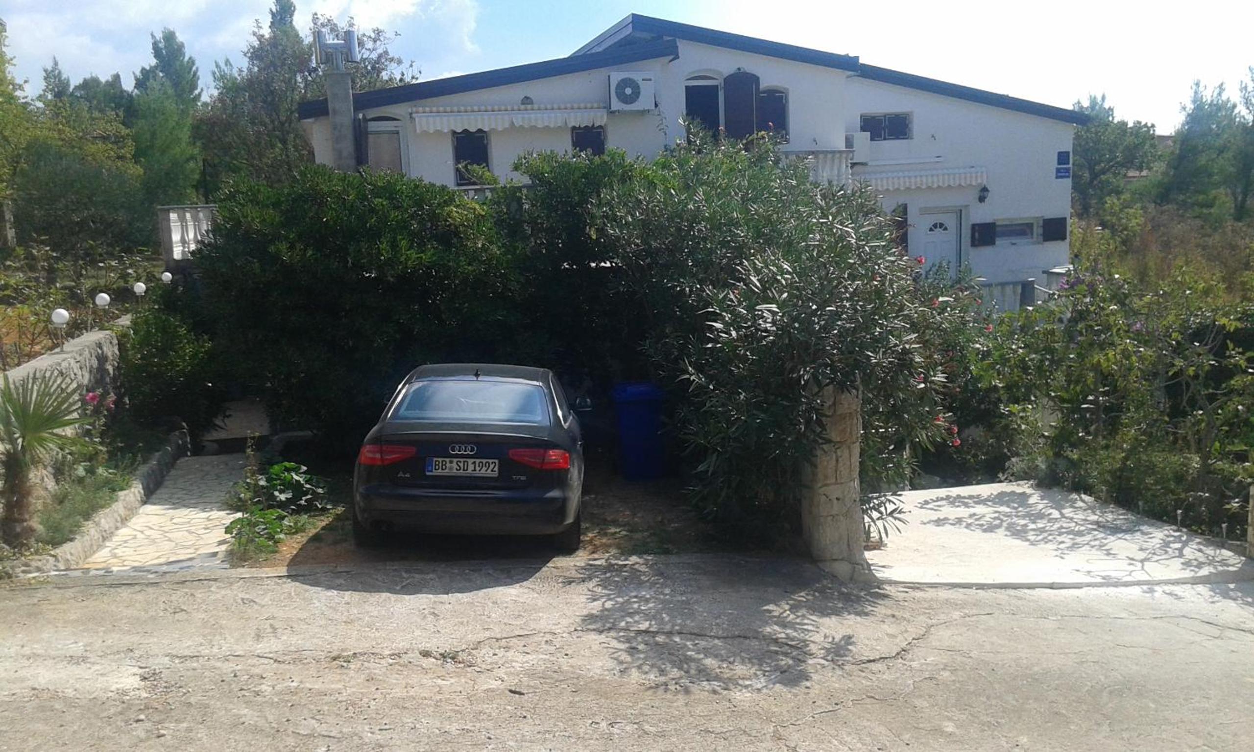 Photo 33