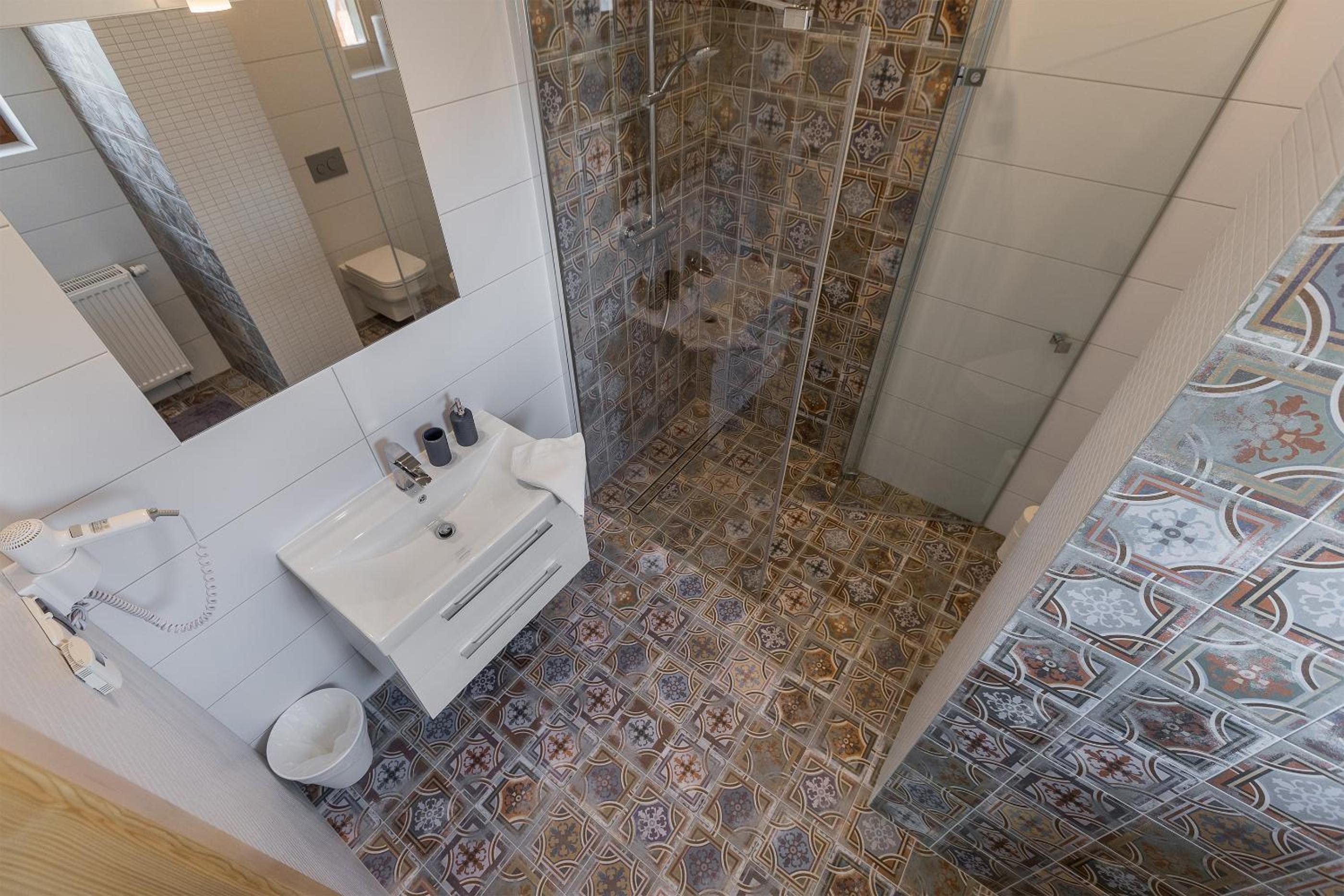 Photo 31