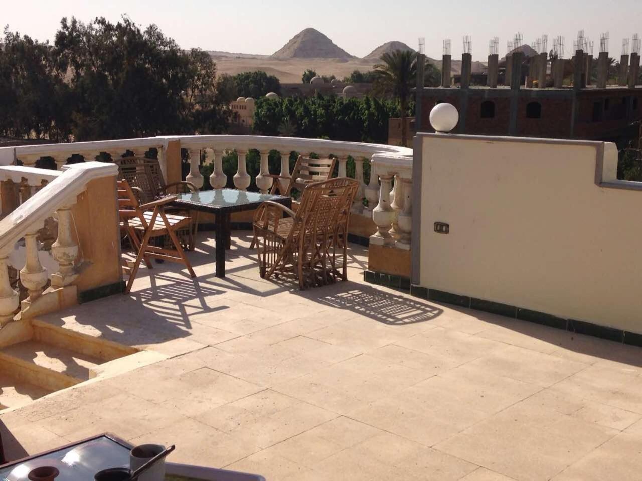 Sakkara pyramid inn hotel