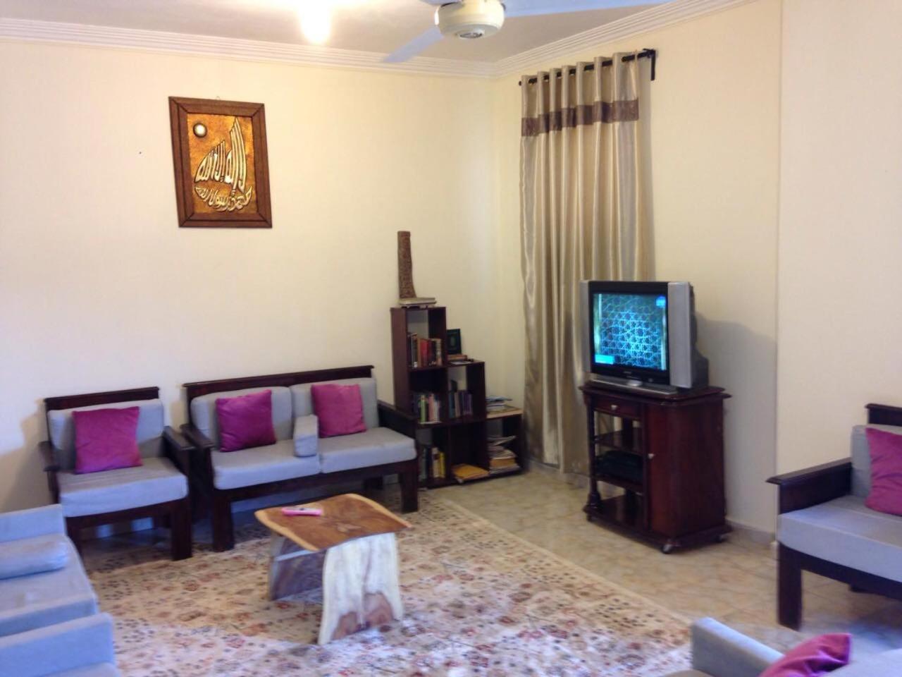 Sakkara pyramid inn hotel