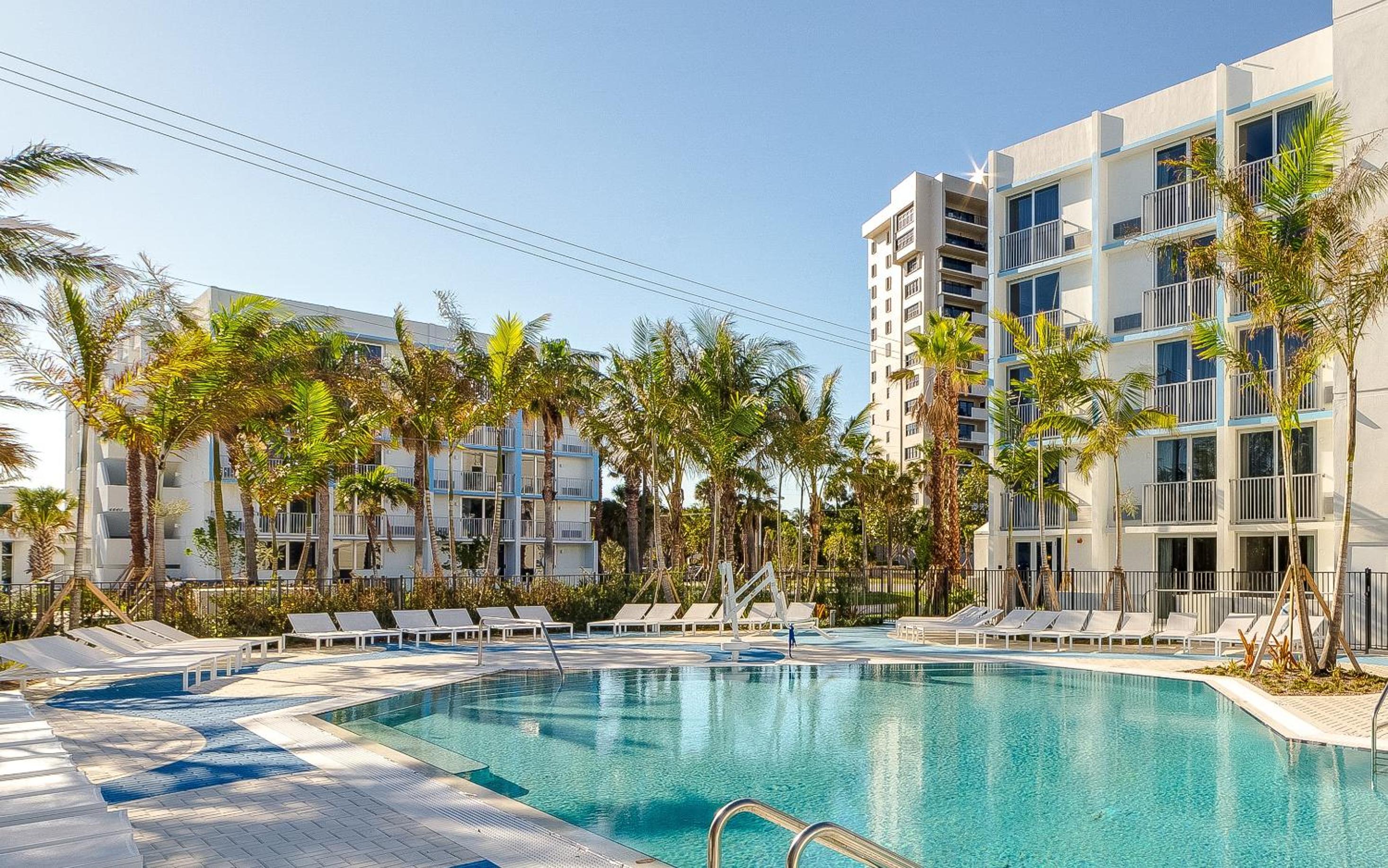 Fort Lauderdale Vacations - Plunge Beach Resort - Property Image 2