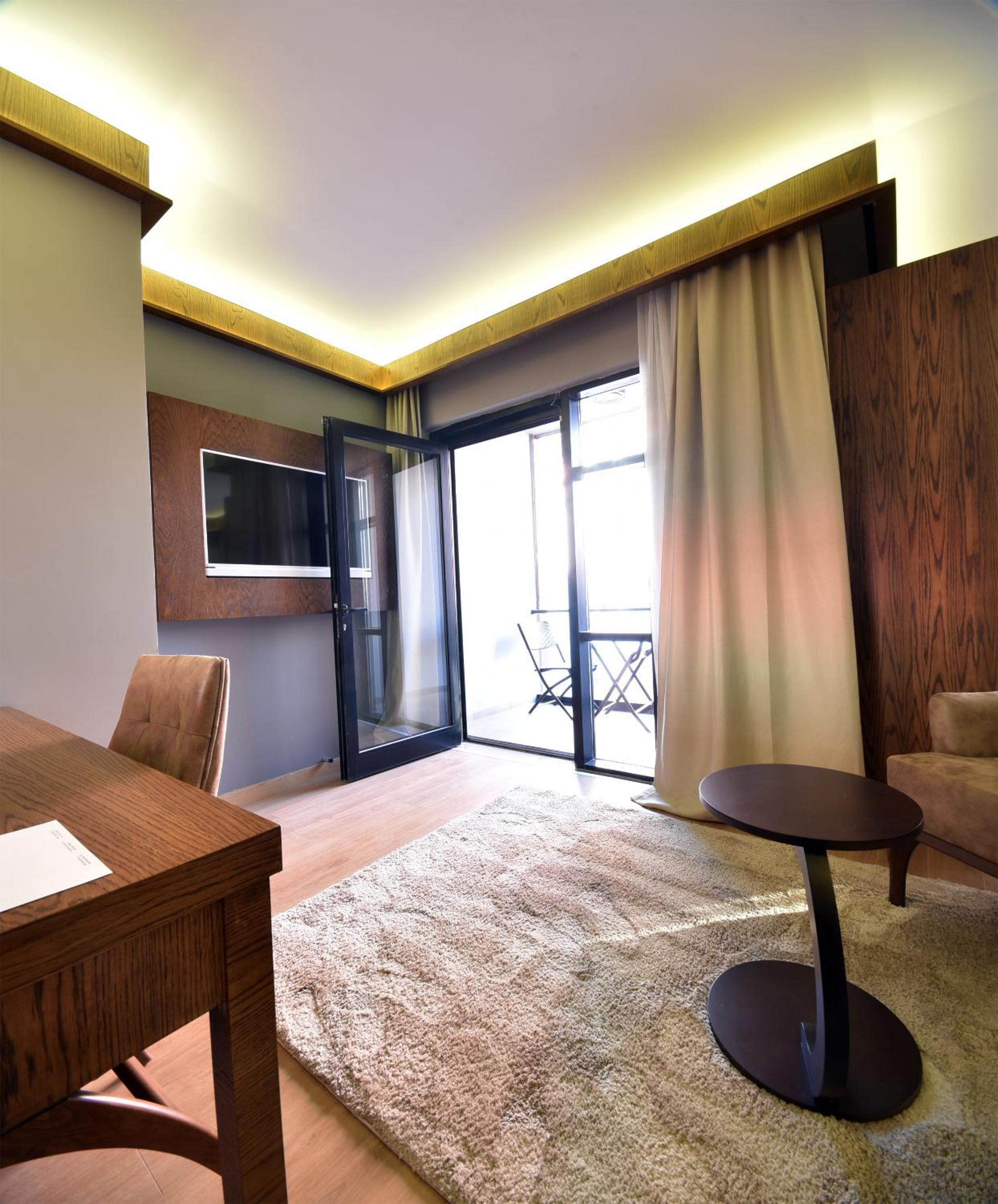 The Elegant Otel - Image 26