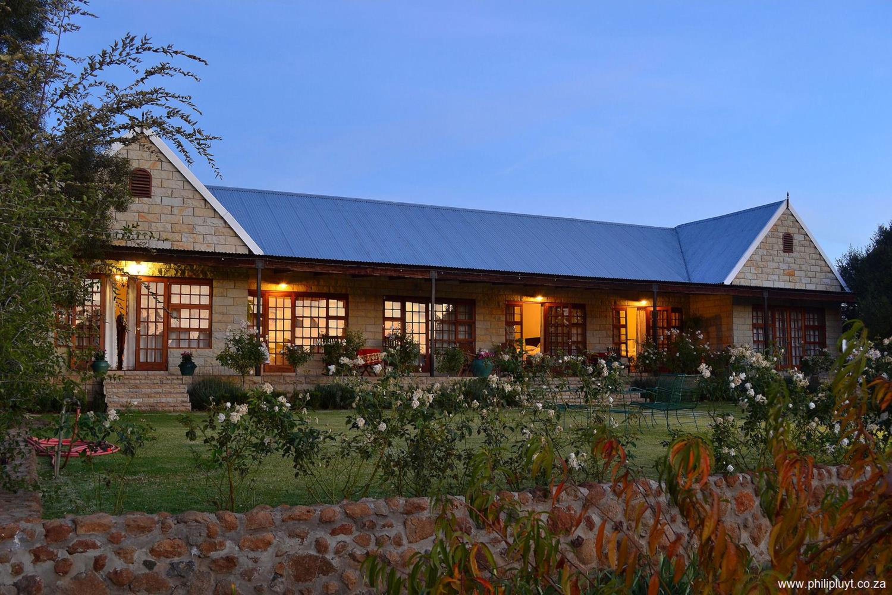Olive Hill Country Lodge view 4