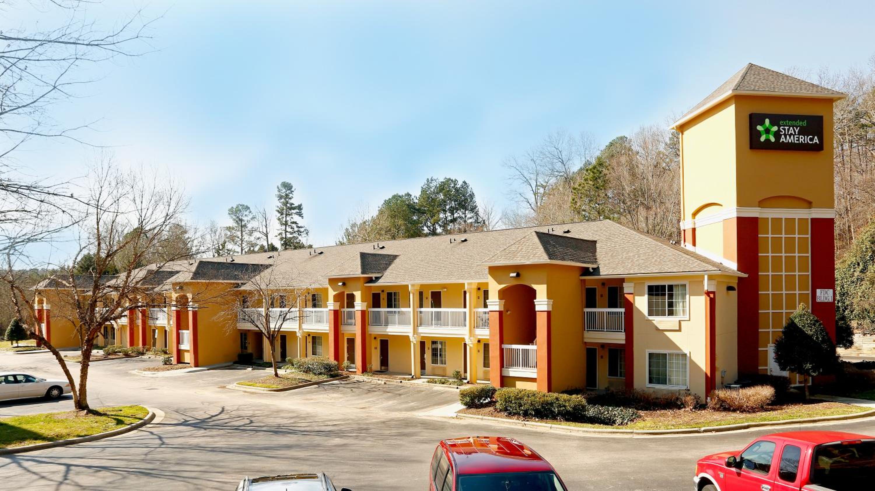 Hotel Suburban Studios Raleigh - Crabtree Valley - Image 1