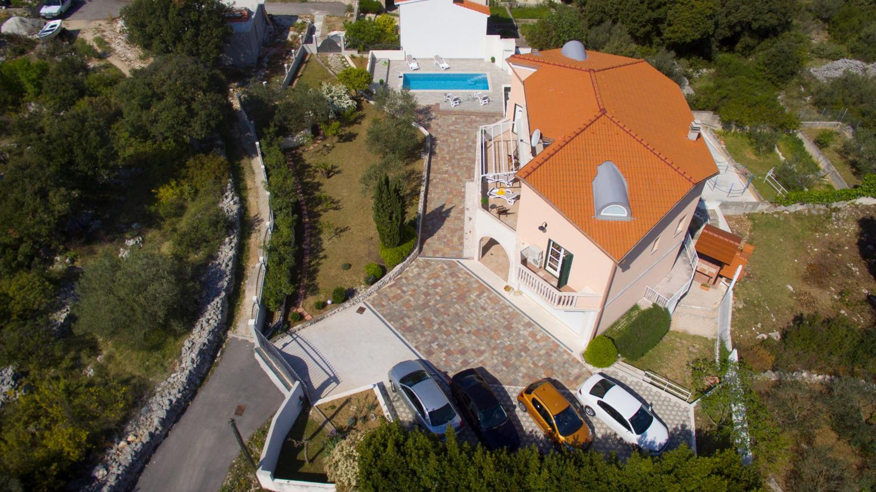 Villa Omnes view 3