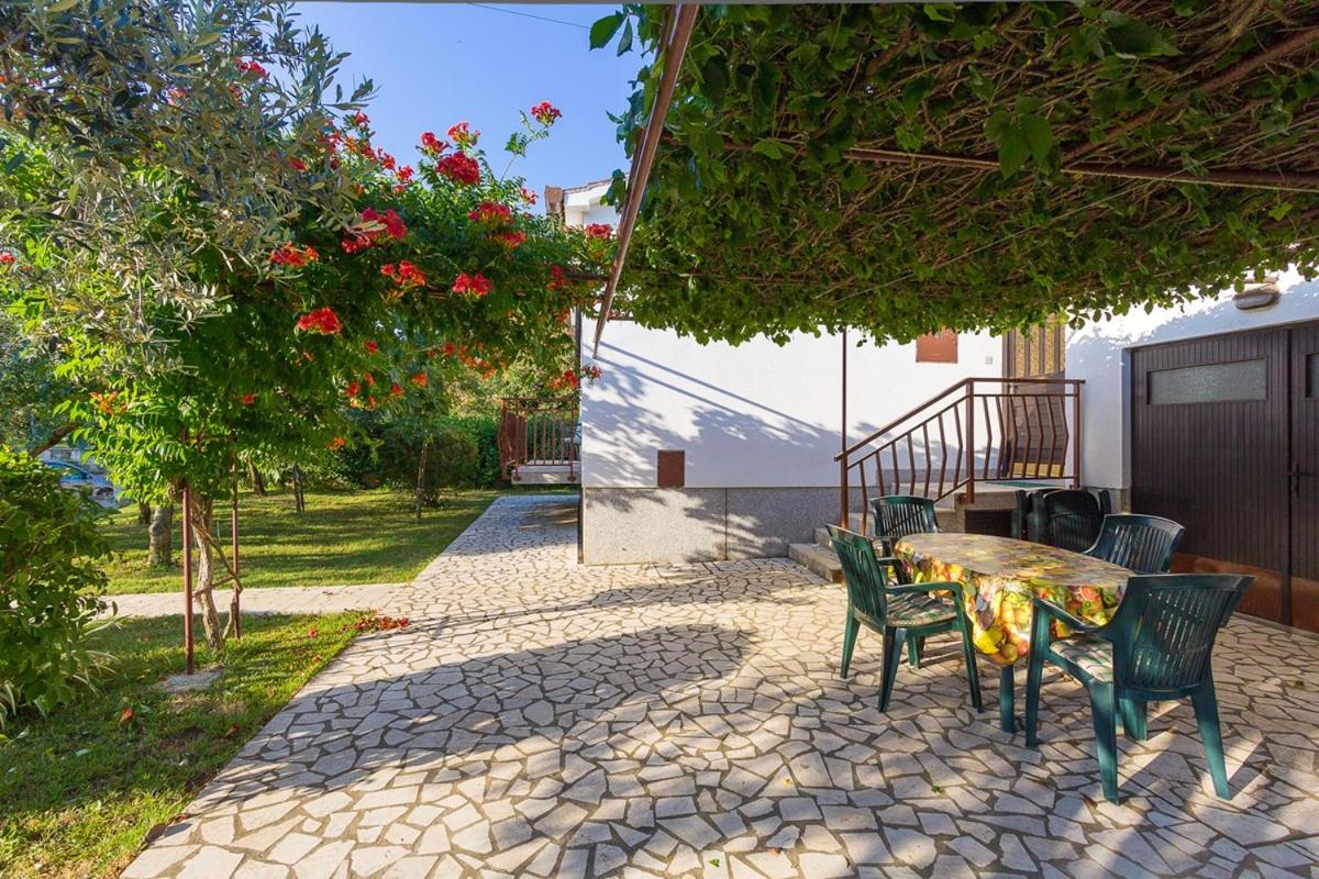 House Anka view 4