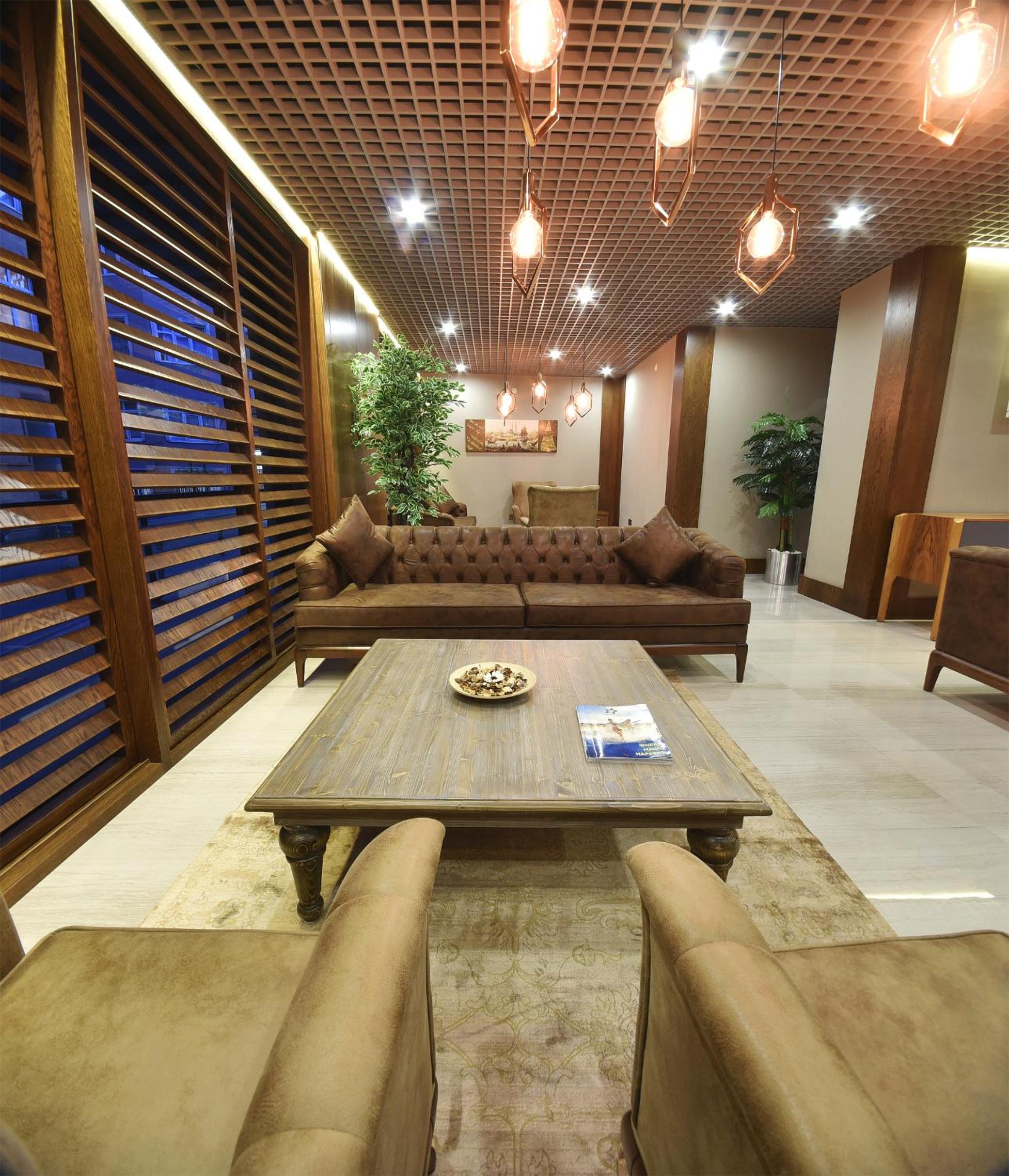 The Elegant Otel - Image 35