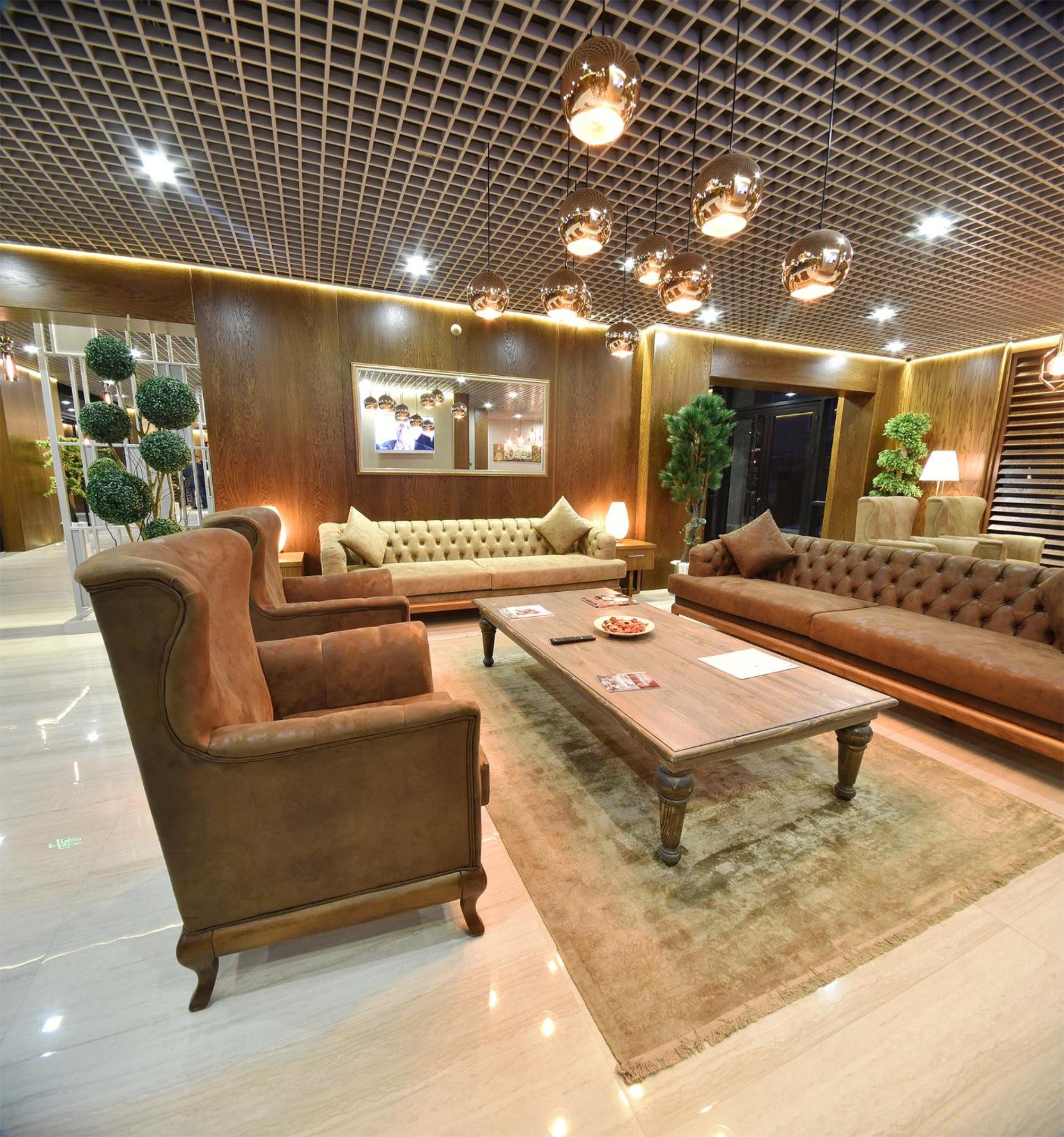 The Elegant Otel - Image 33