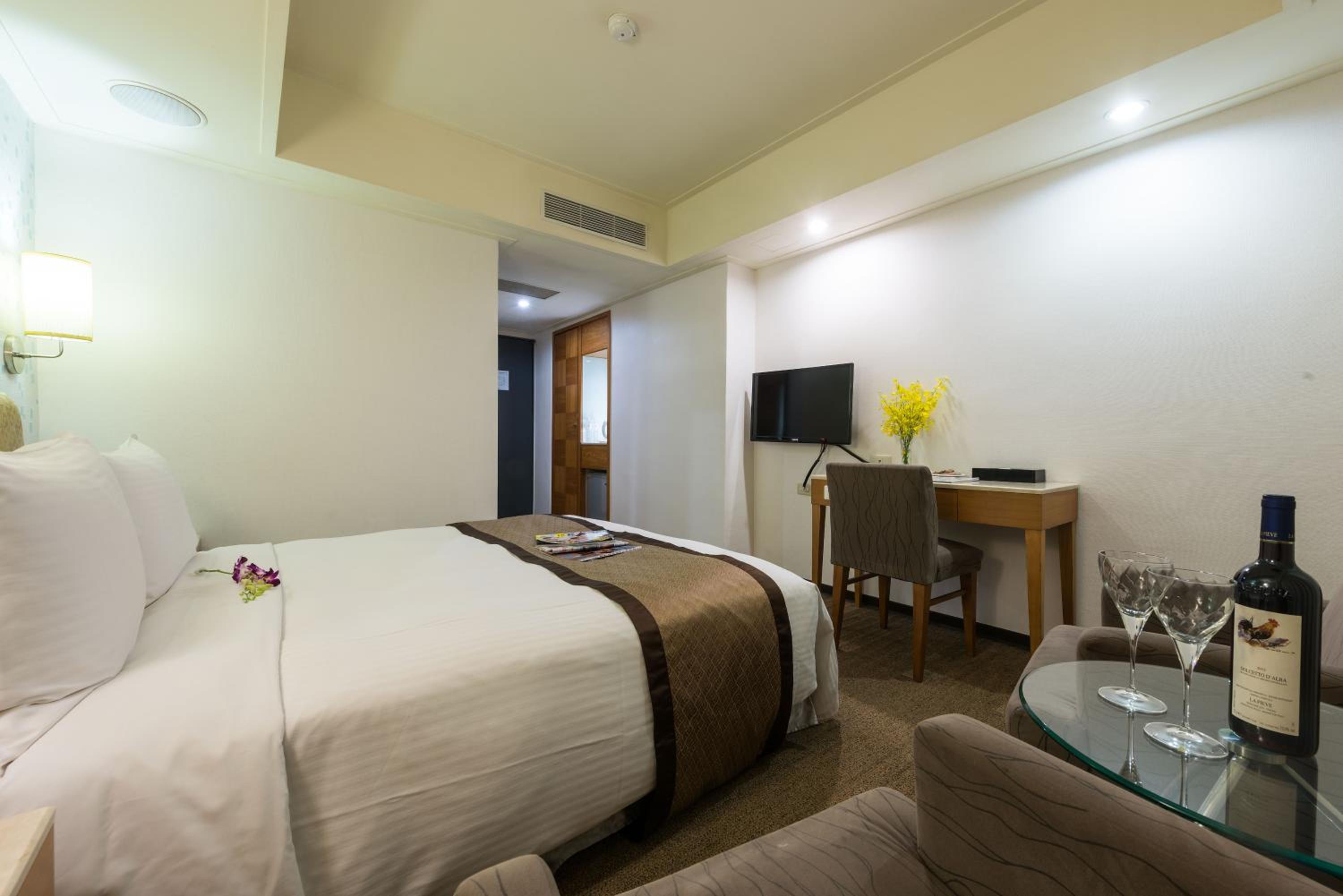 Forward Suites Ⅰ