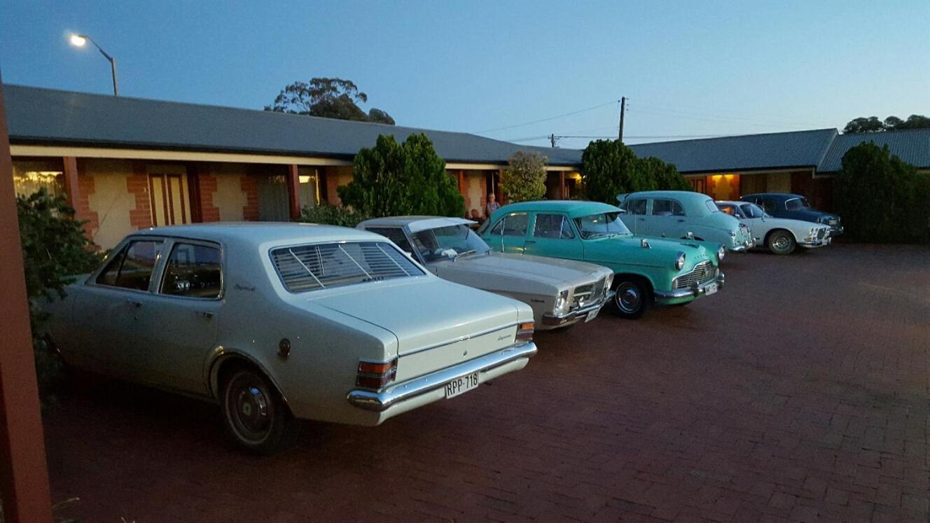 Gateway Motor Inn