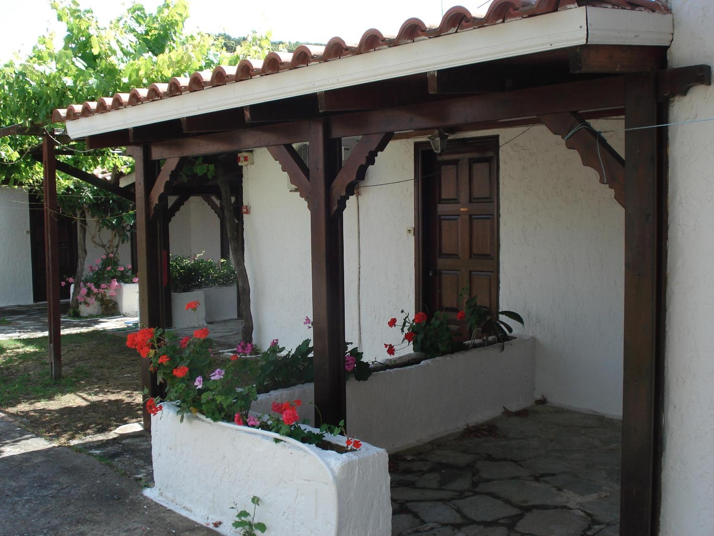 Apartments Korakakis Beach