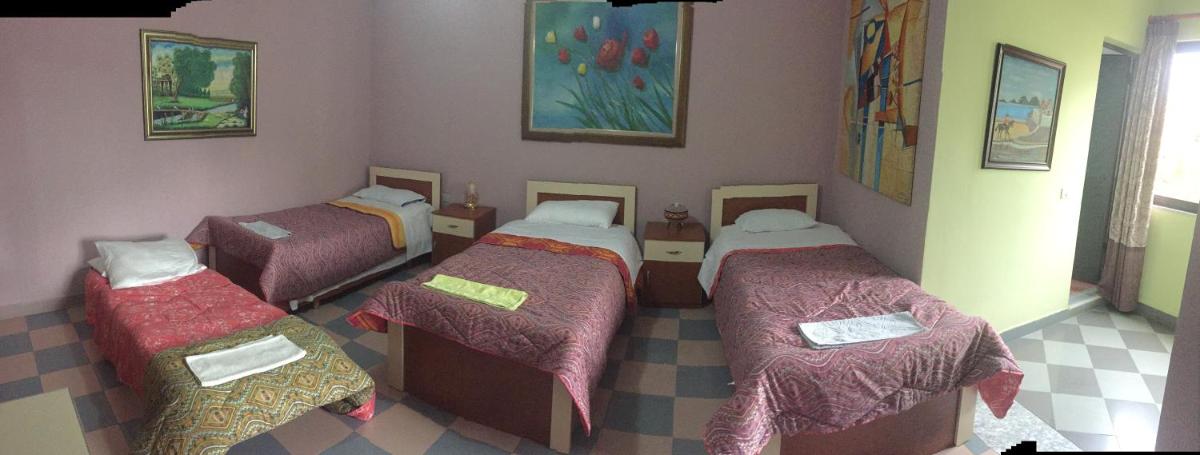 Hostel Grande House