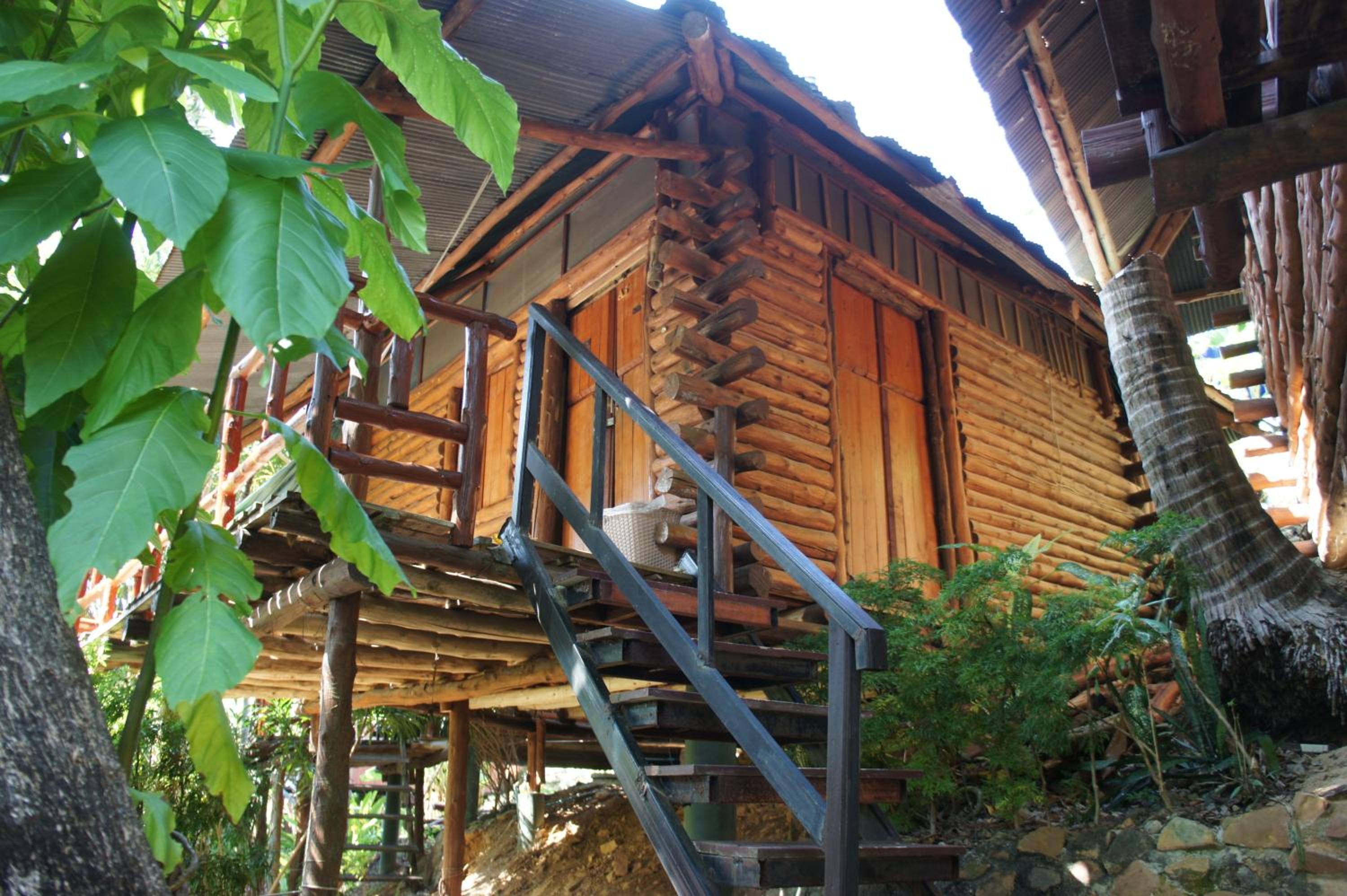 Tropical Garden Bungalow