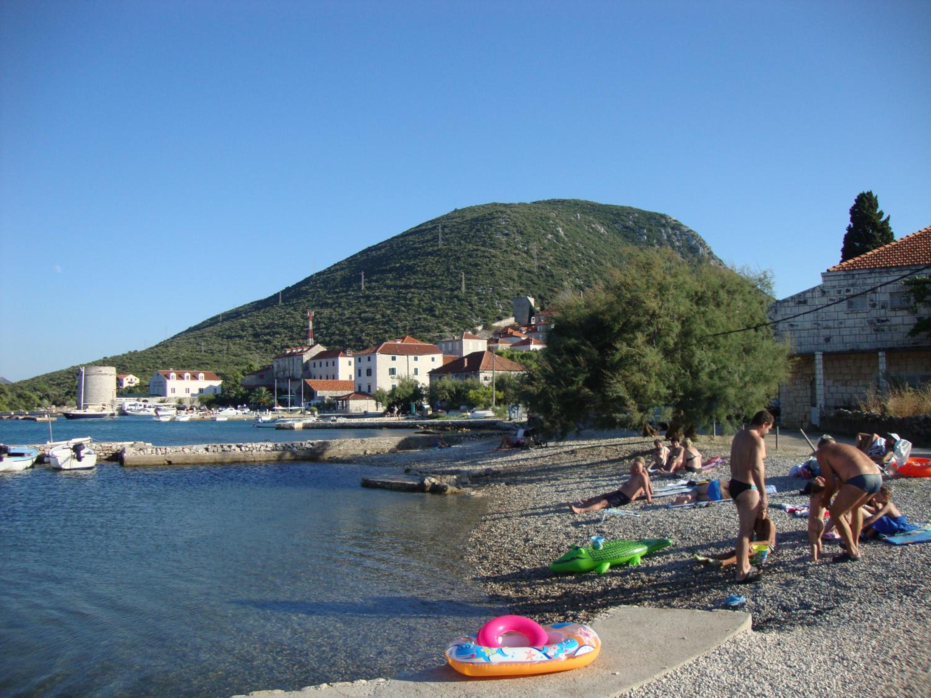 Photo 44