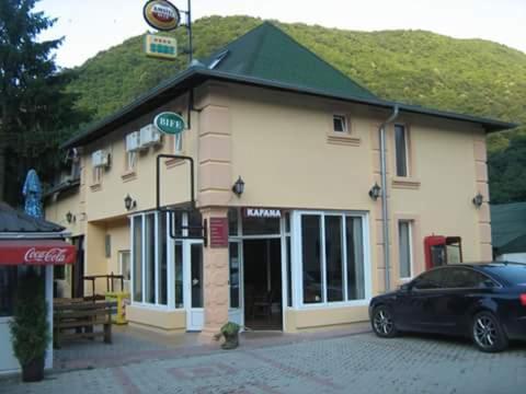Photo 9