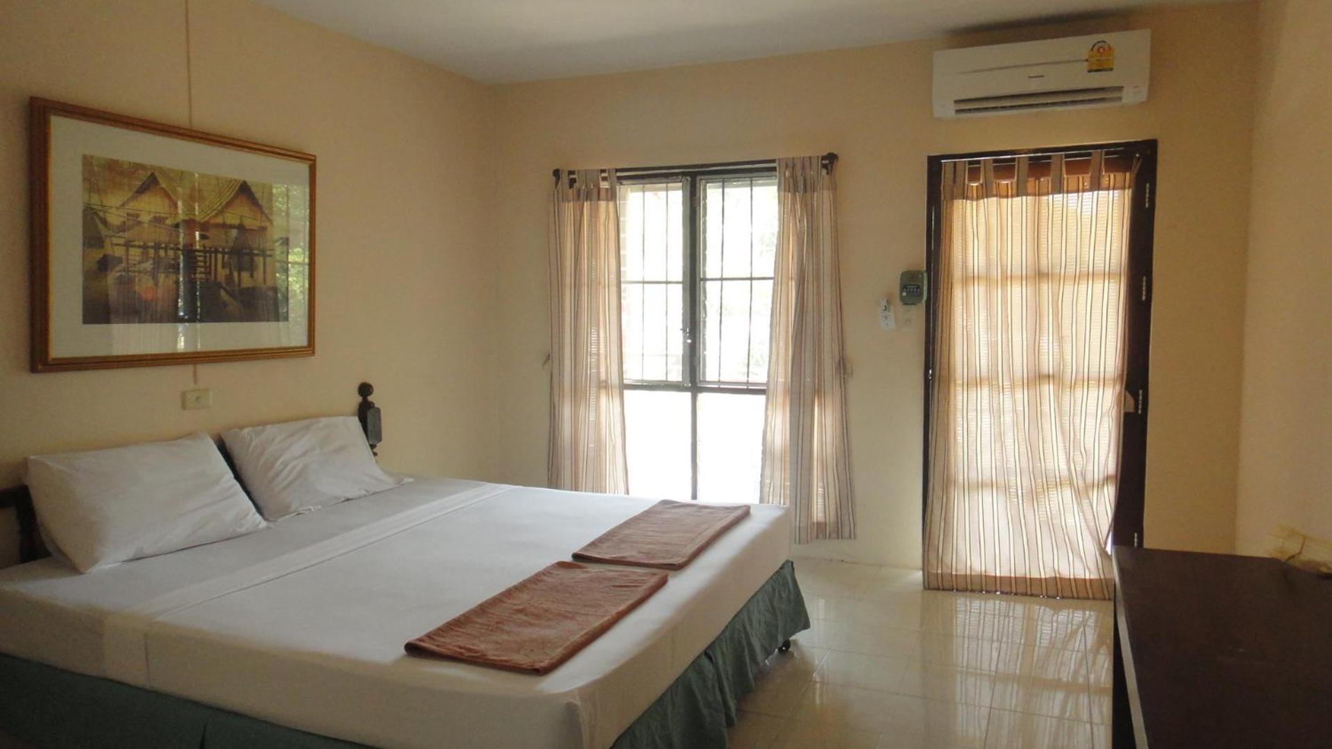 Tropical Garden Bungalow
