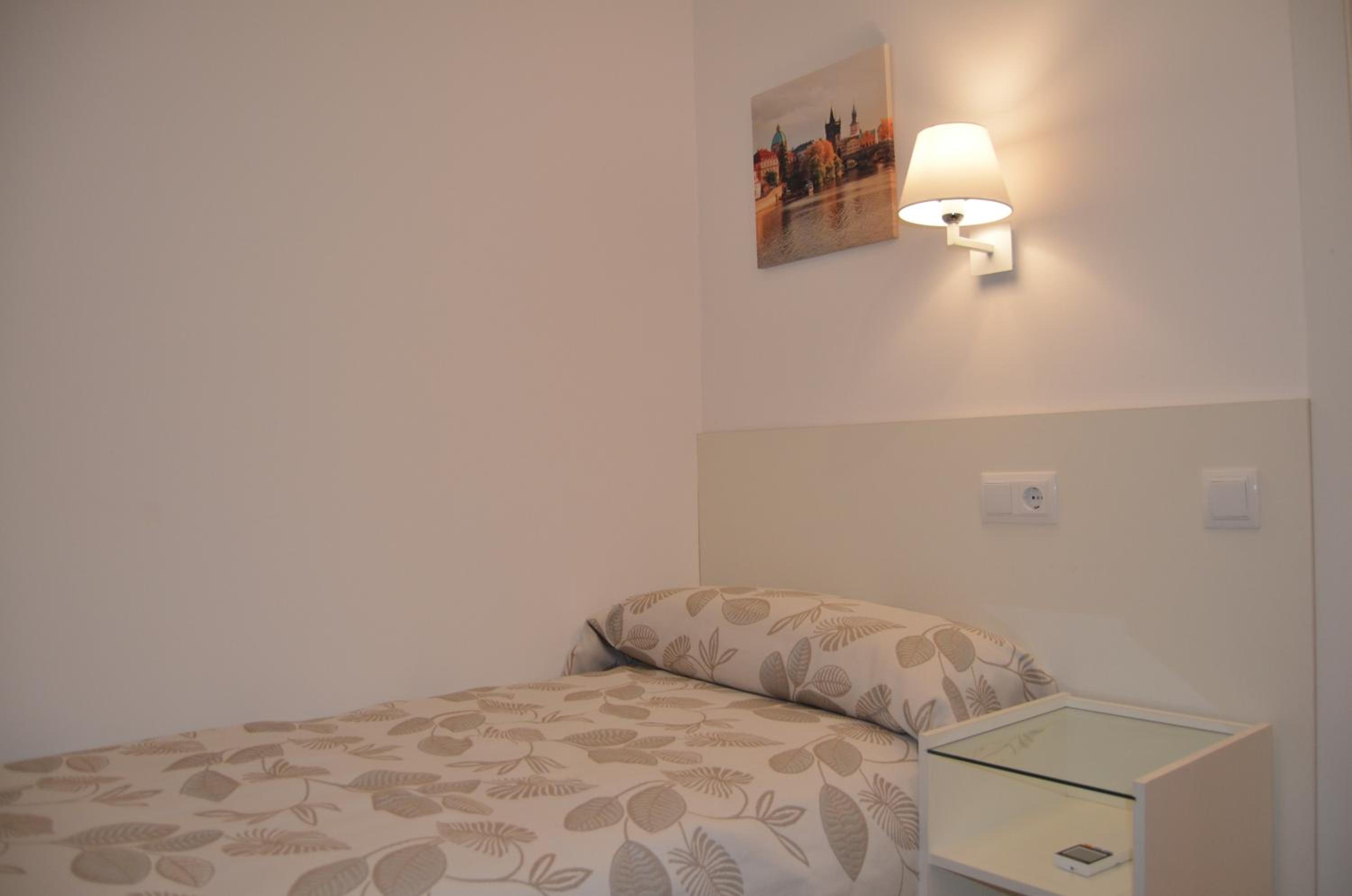 ApartSuits Tarragona Rambla Nova 24 view 5