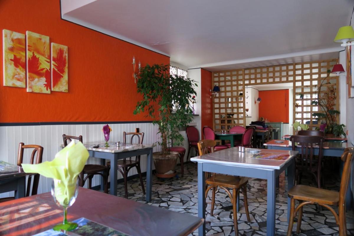 restaurant