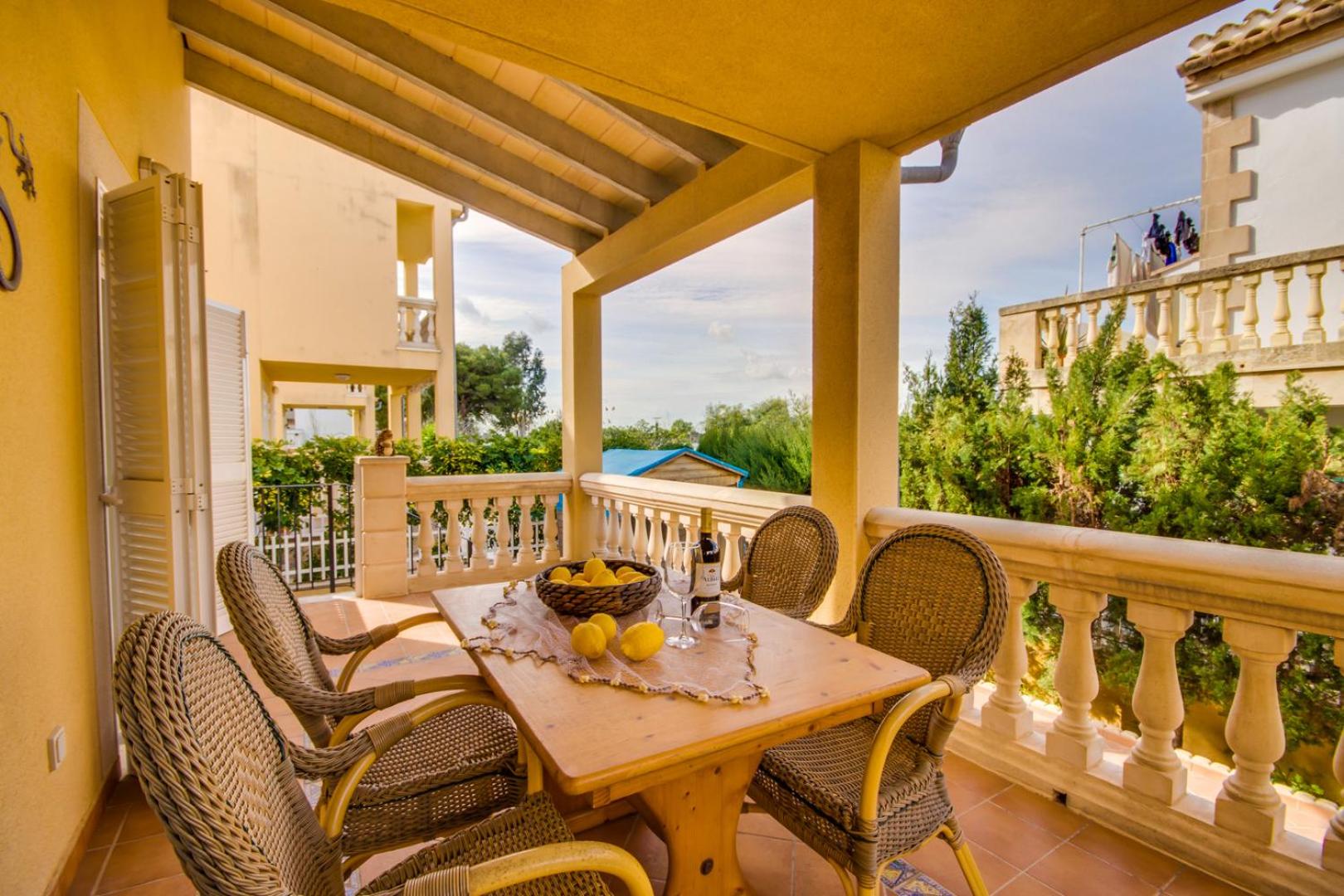 Villa Marcos Lago Esperanza view 5