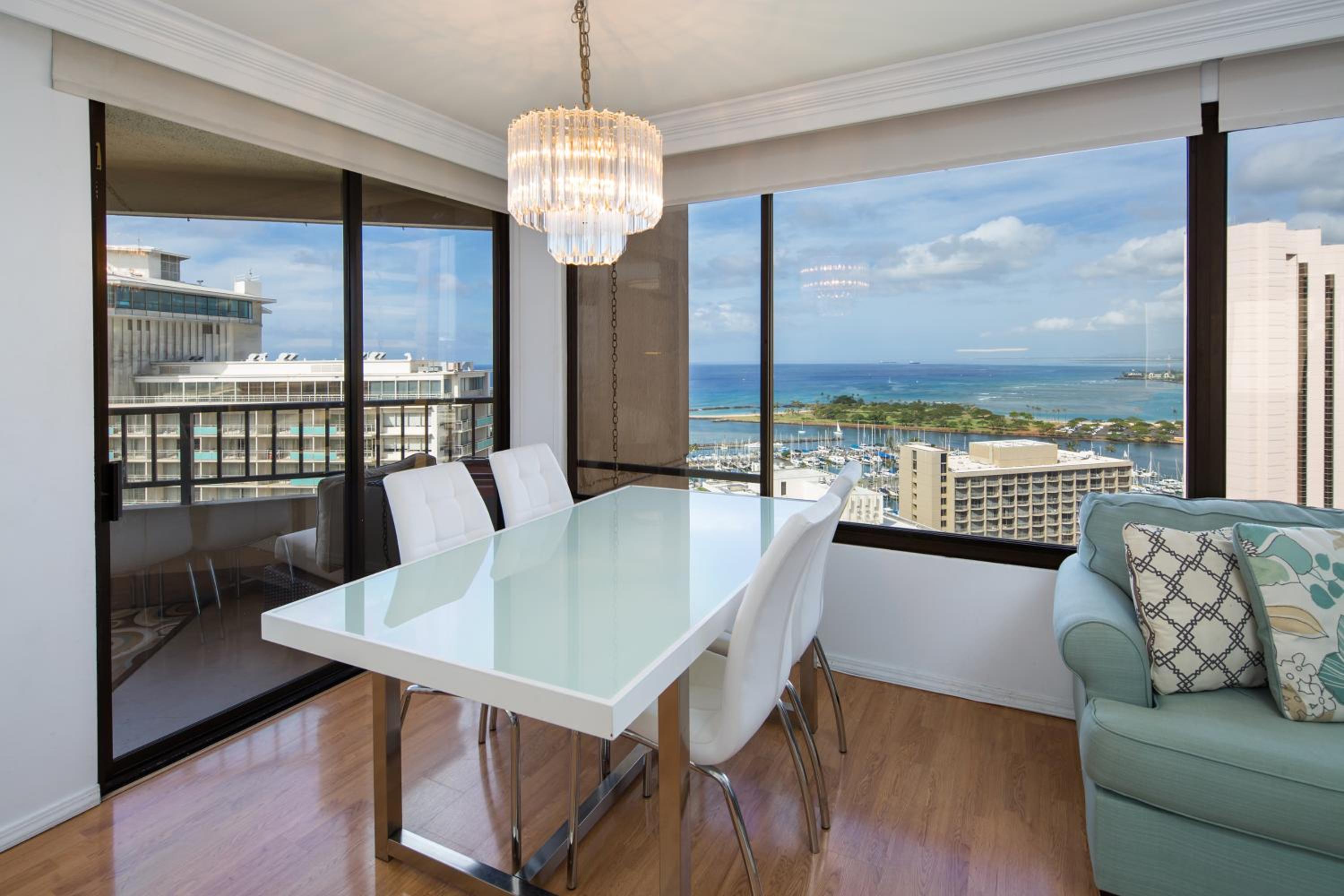 Hotel Waikiki Vacation 10 - Image 1