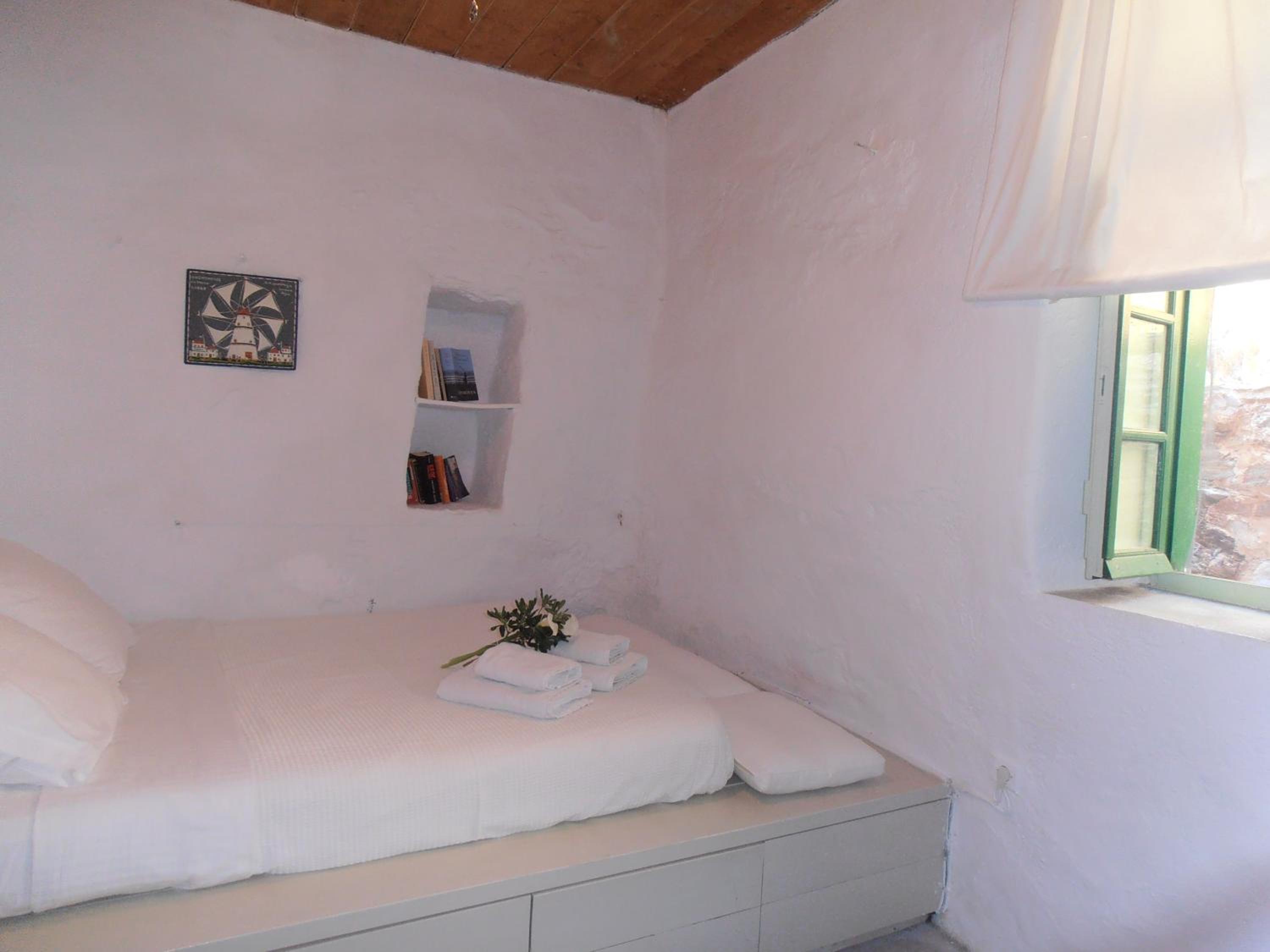 Hidesign Athens Traditional Stone House in Kea's Port photo 3