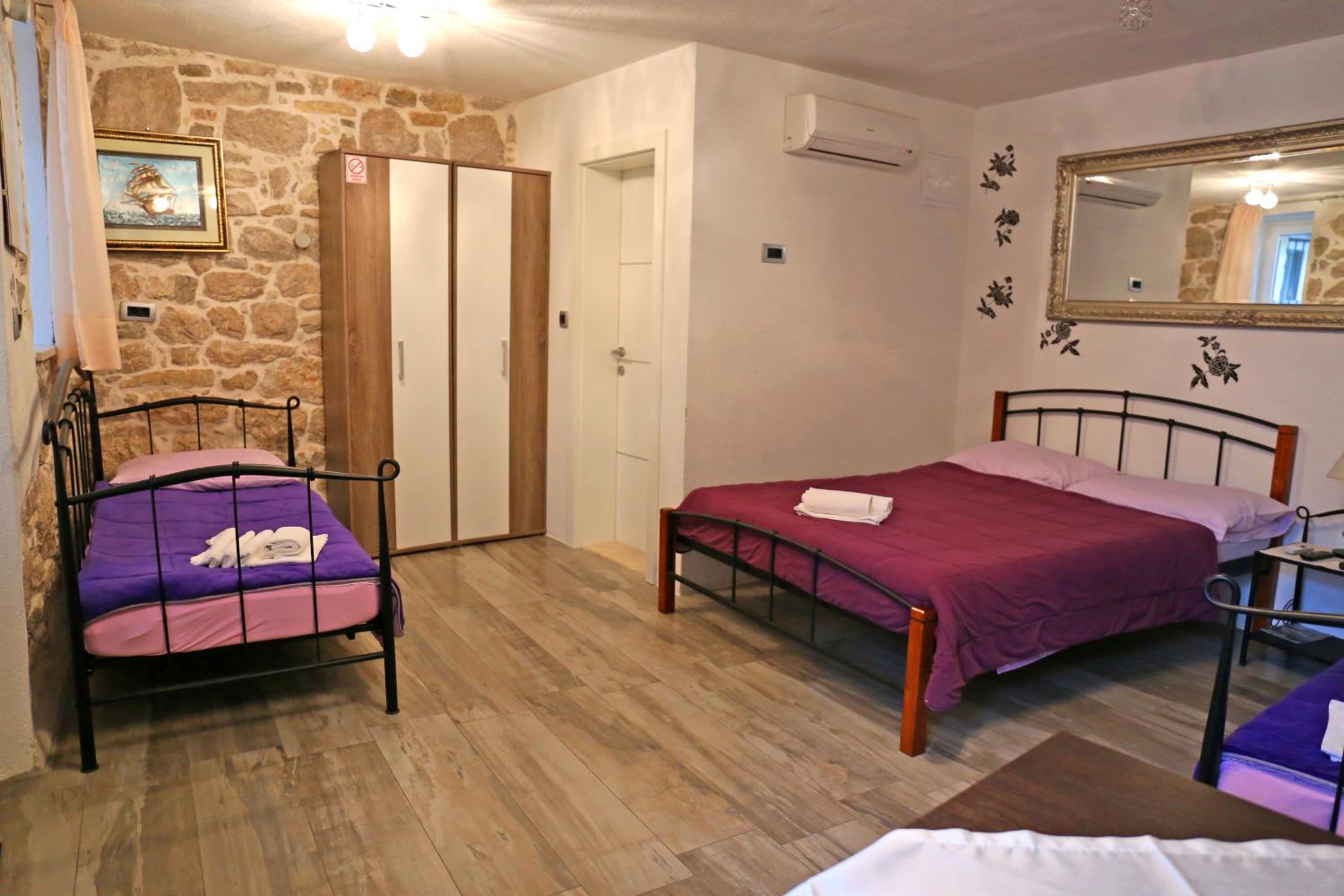 Apartments Nikolla