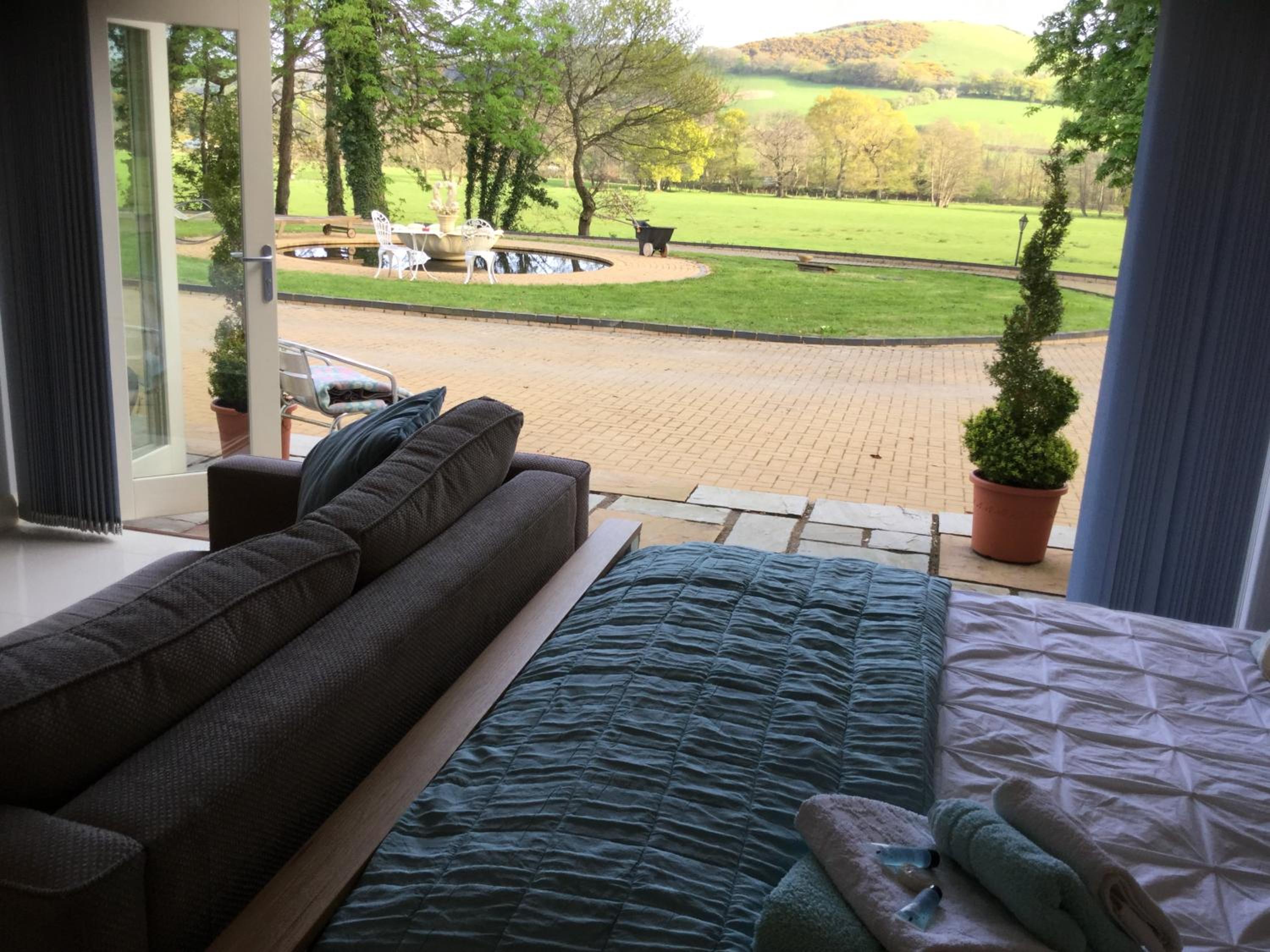 Plas Y Dderwen Bed and Breakfast