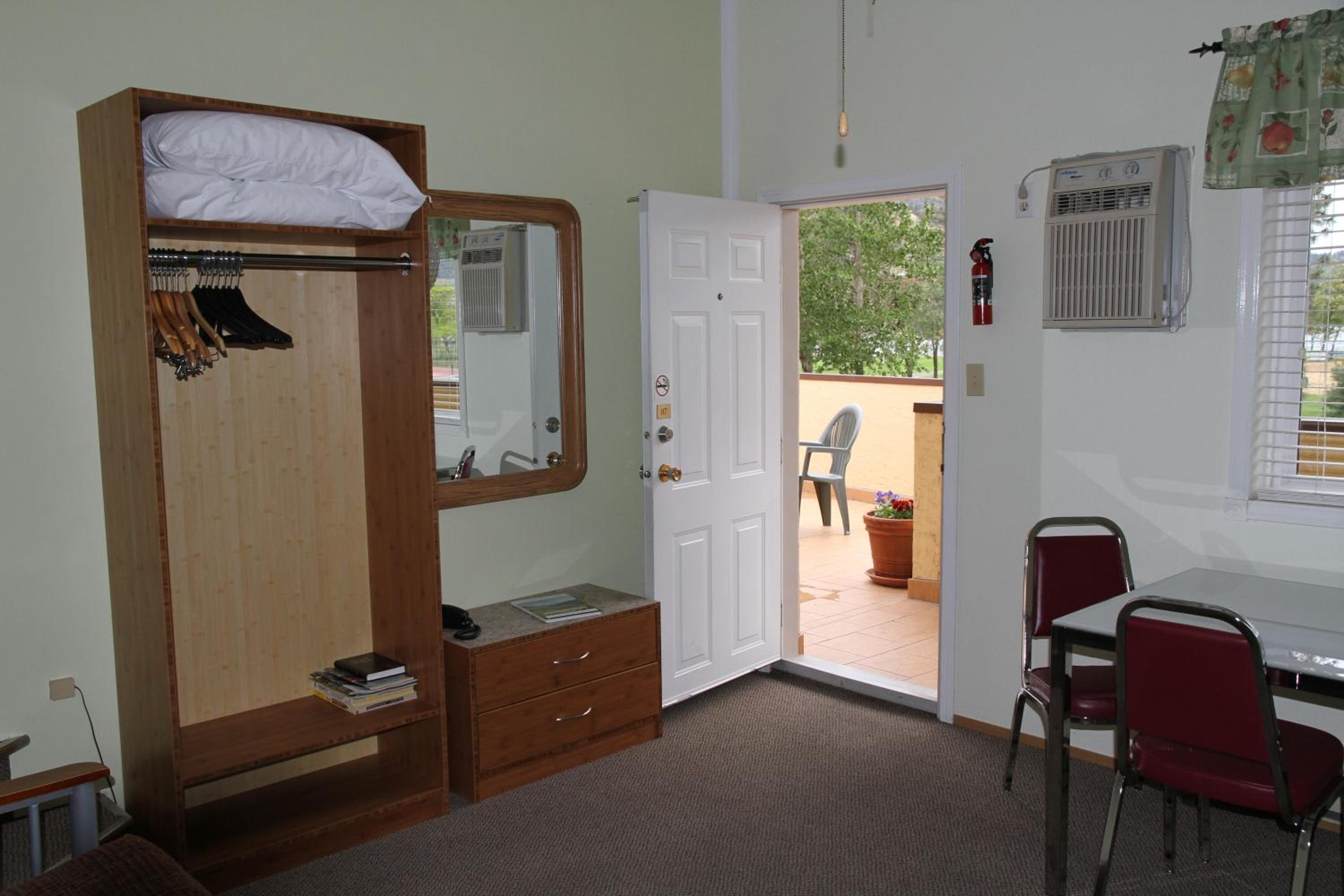 Waterfront Inn