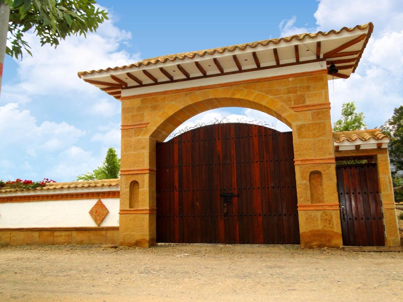 Villa de Los Angeles view 2