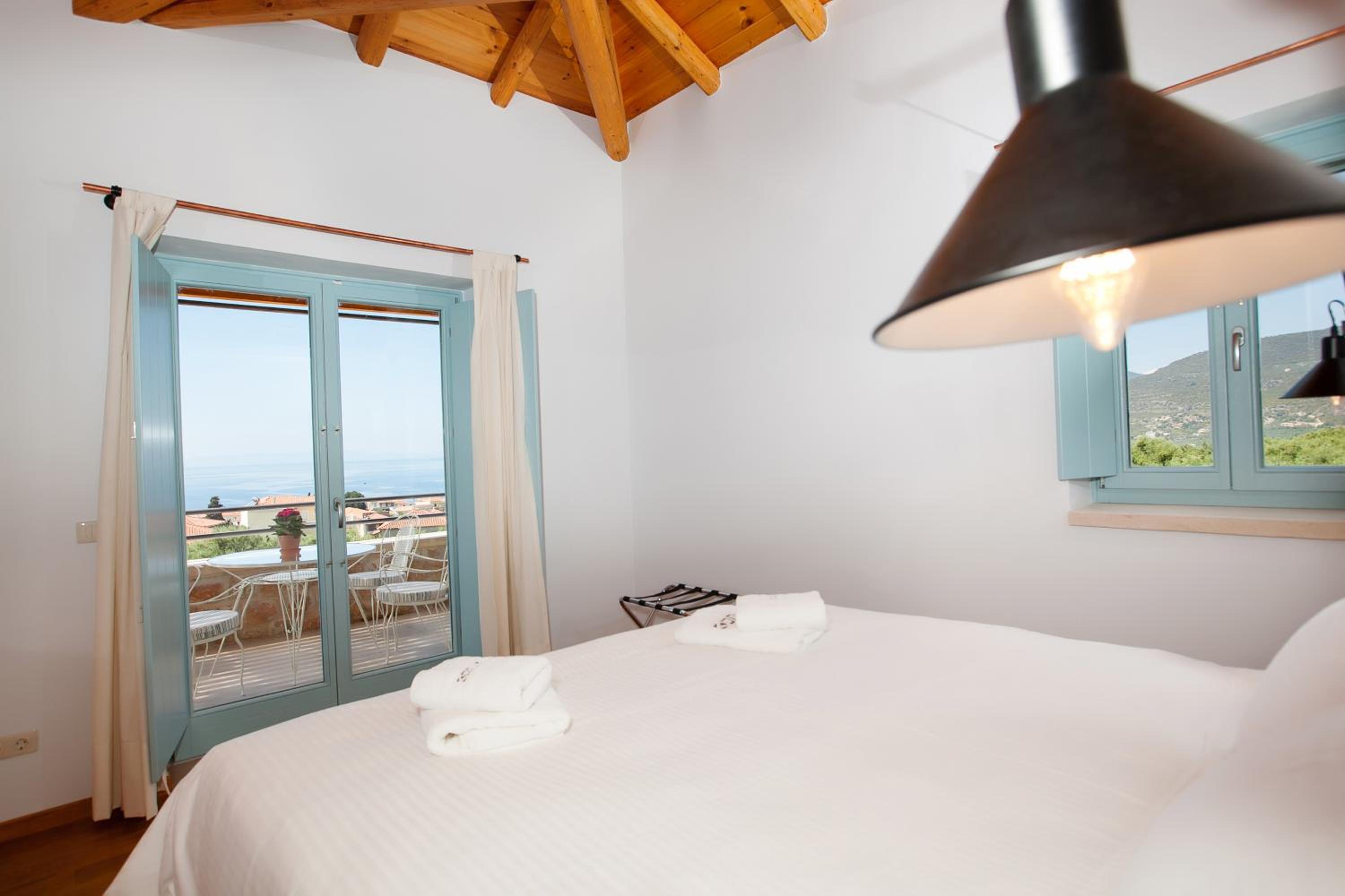 Lithos Guesthouse Kardamili