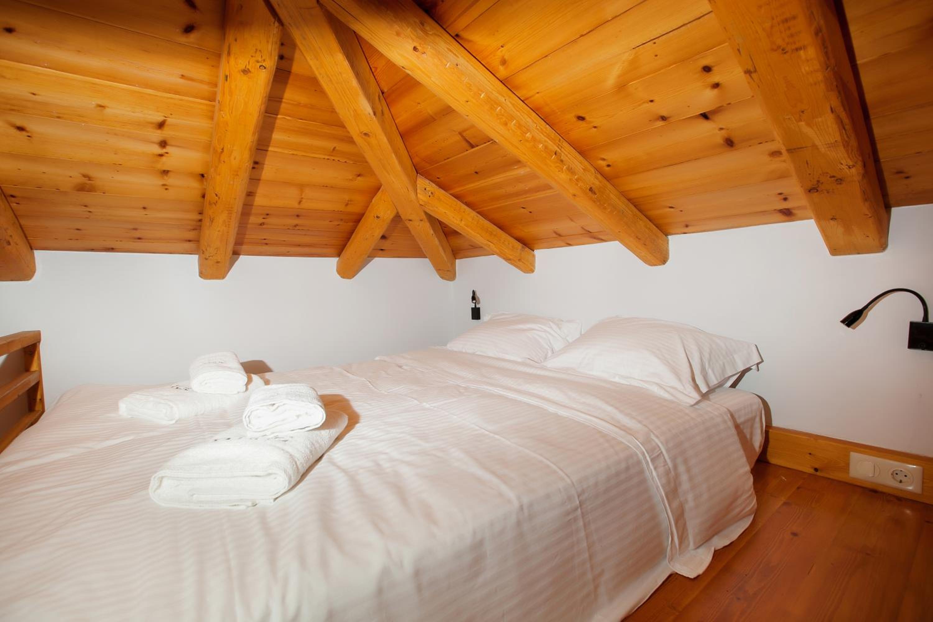 Lithos Guesthouse Kardamili