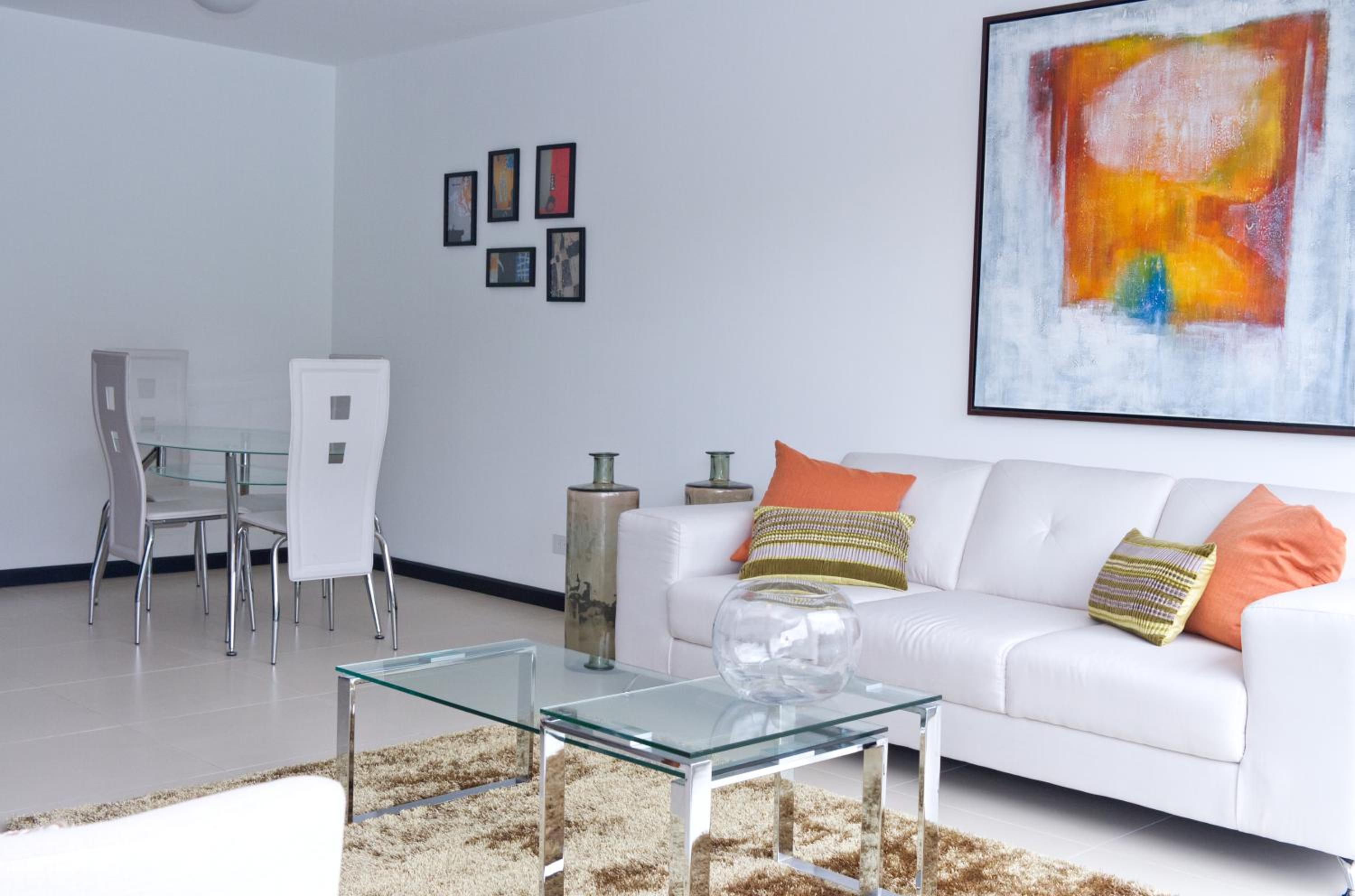 Modern 3 Bedroom Apartment