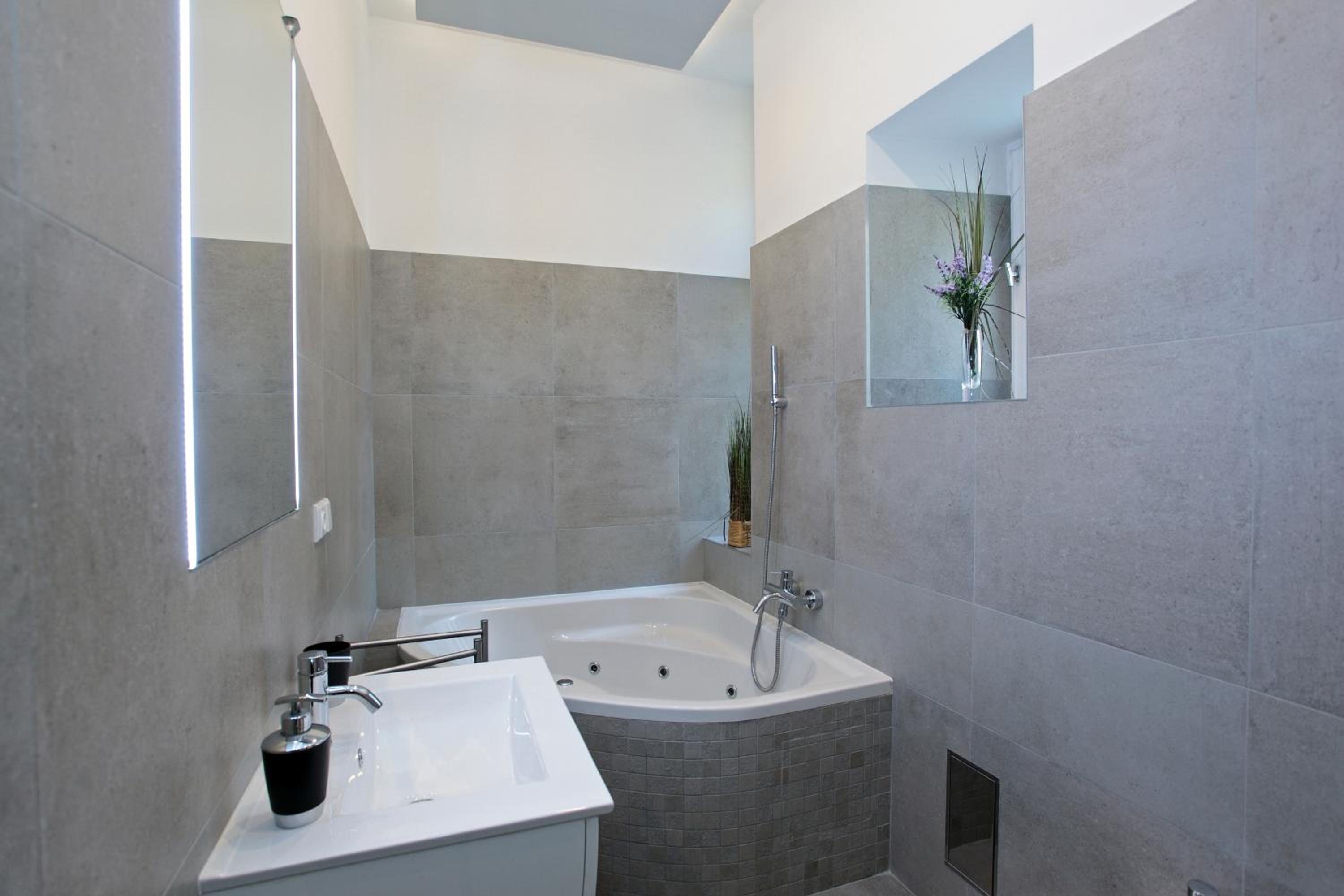 Apartment House - The Modern Flat