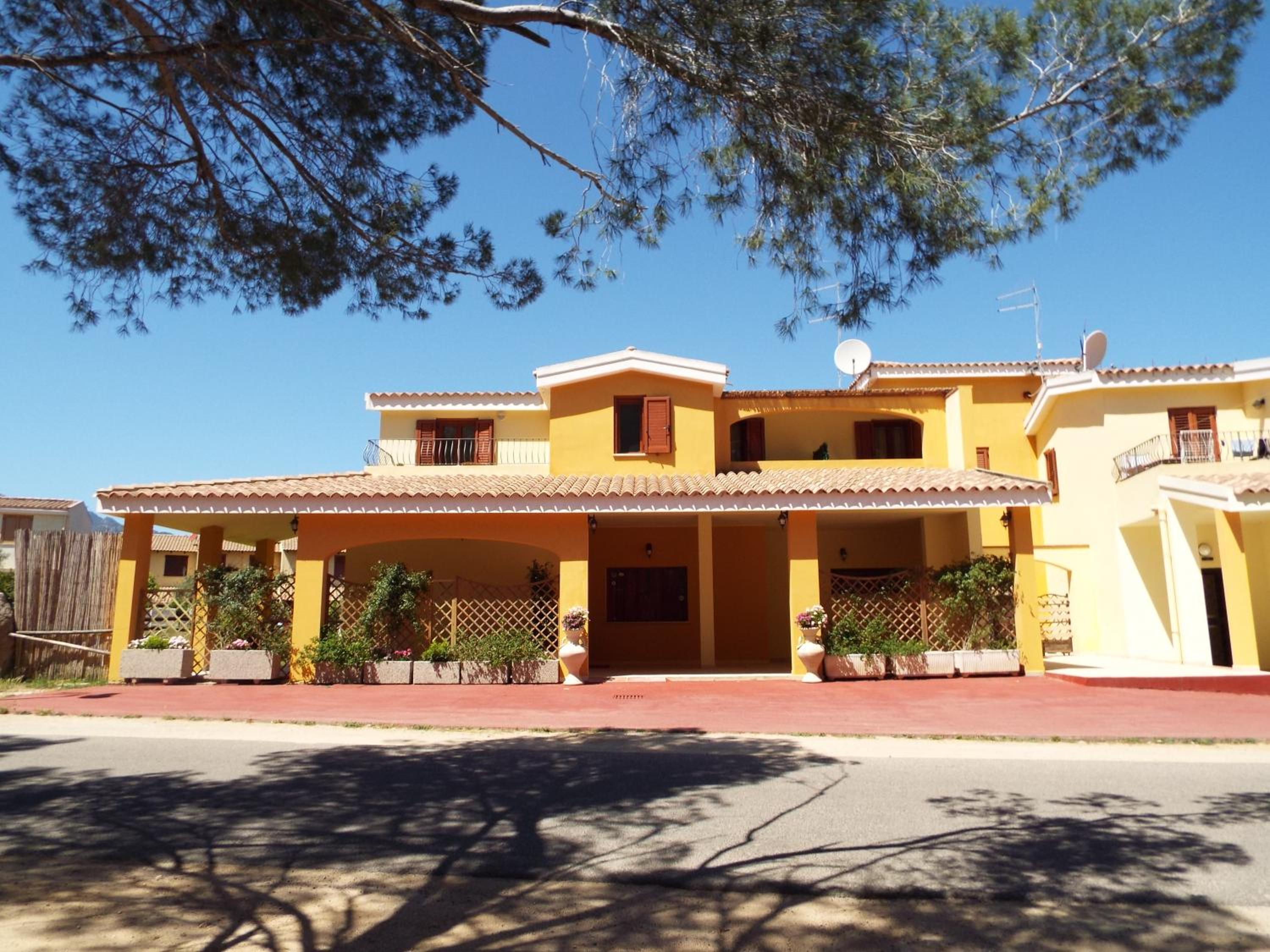 Meravisola Costa Rei Holiday Rooms