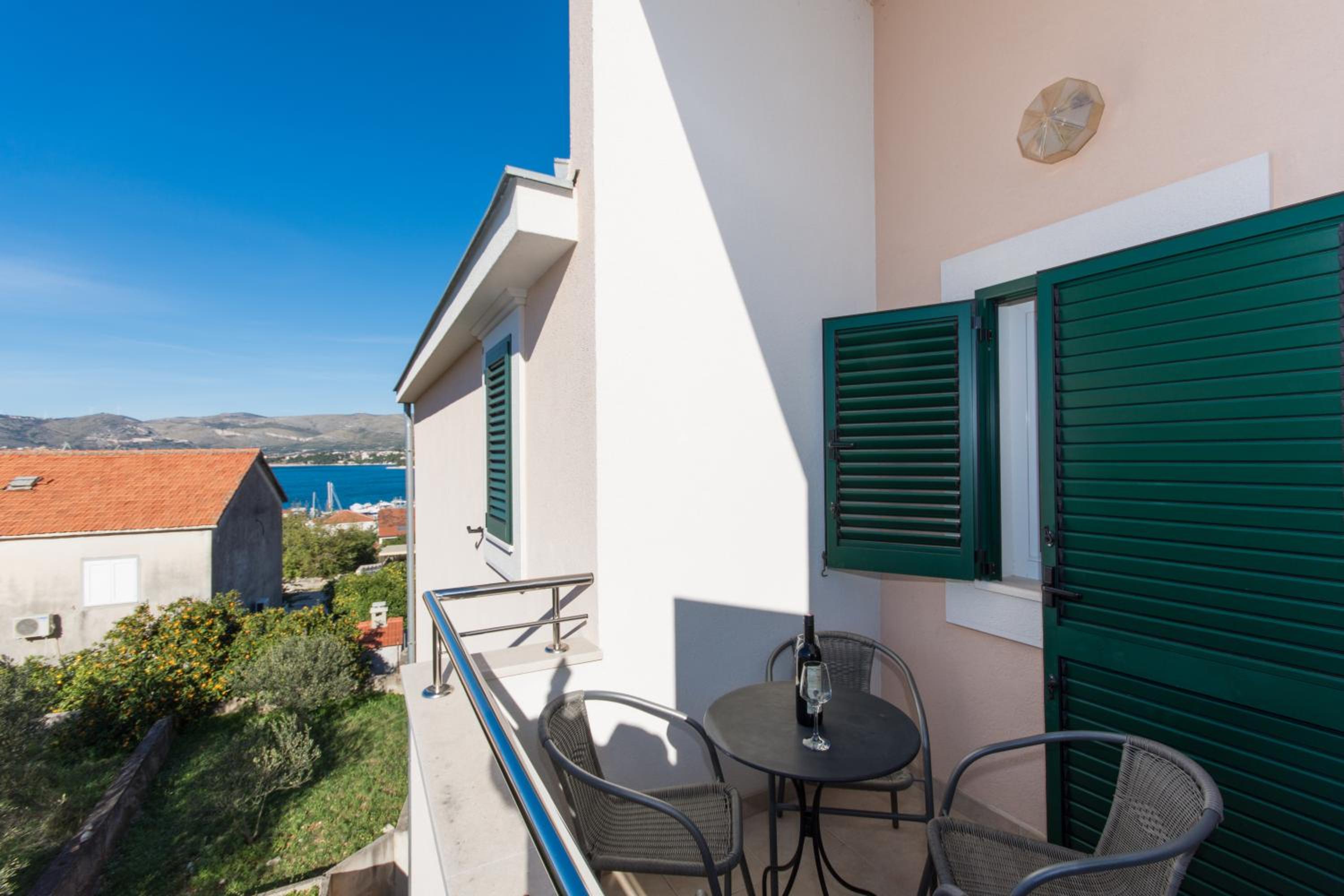 Apartments Fumija