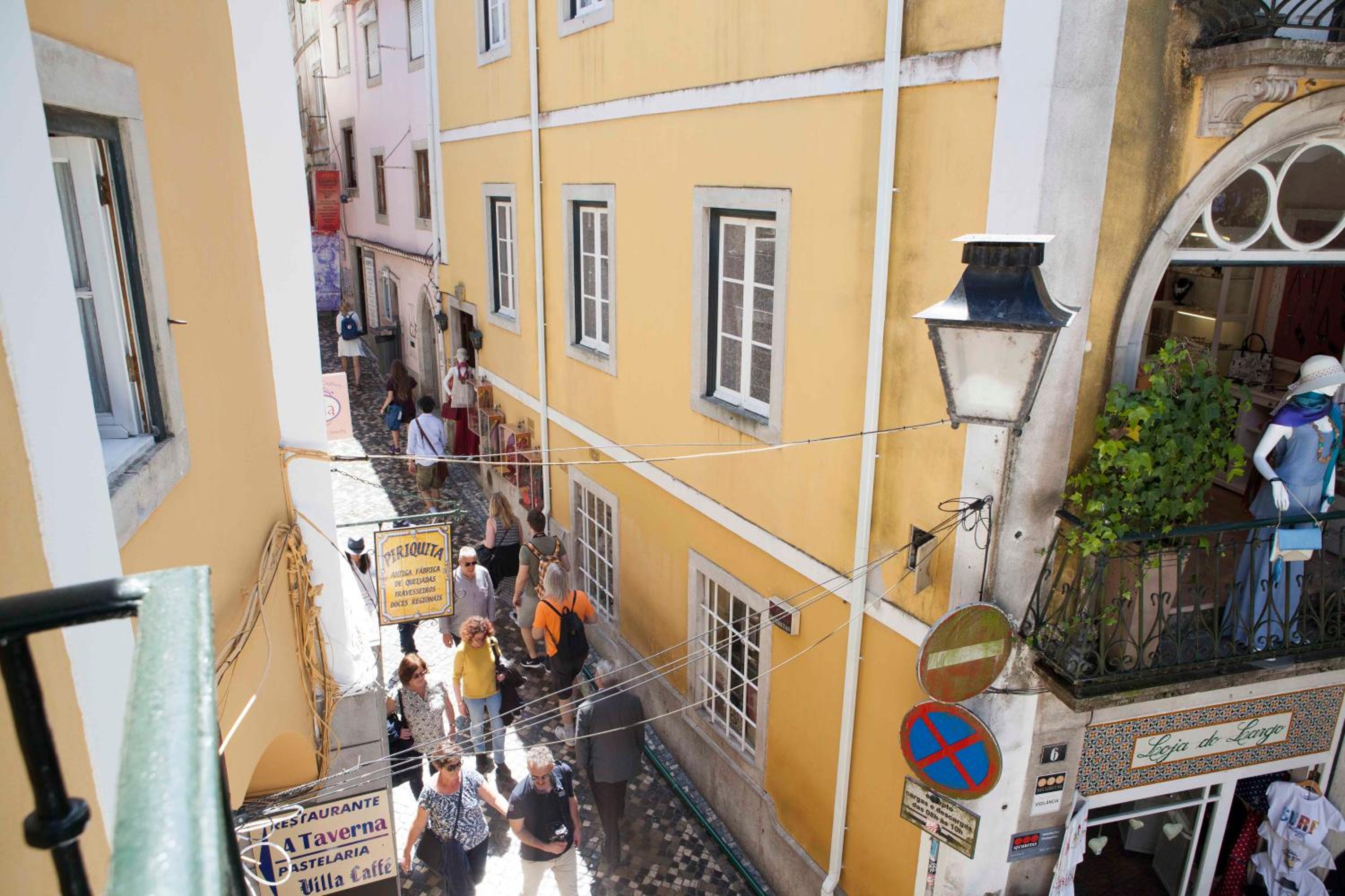 Lovely Apartment In Sintra view 5