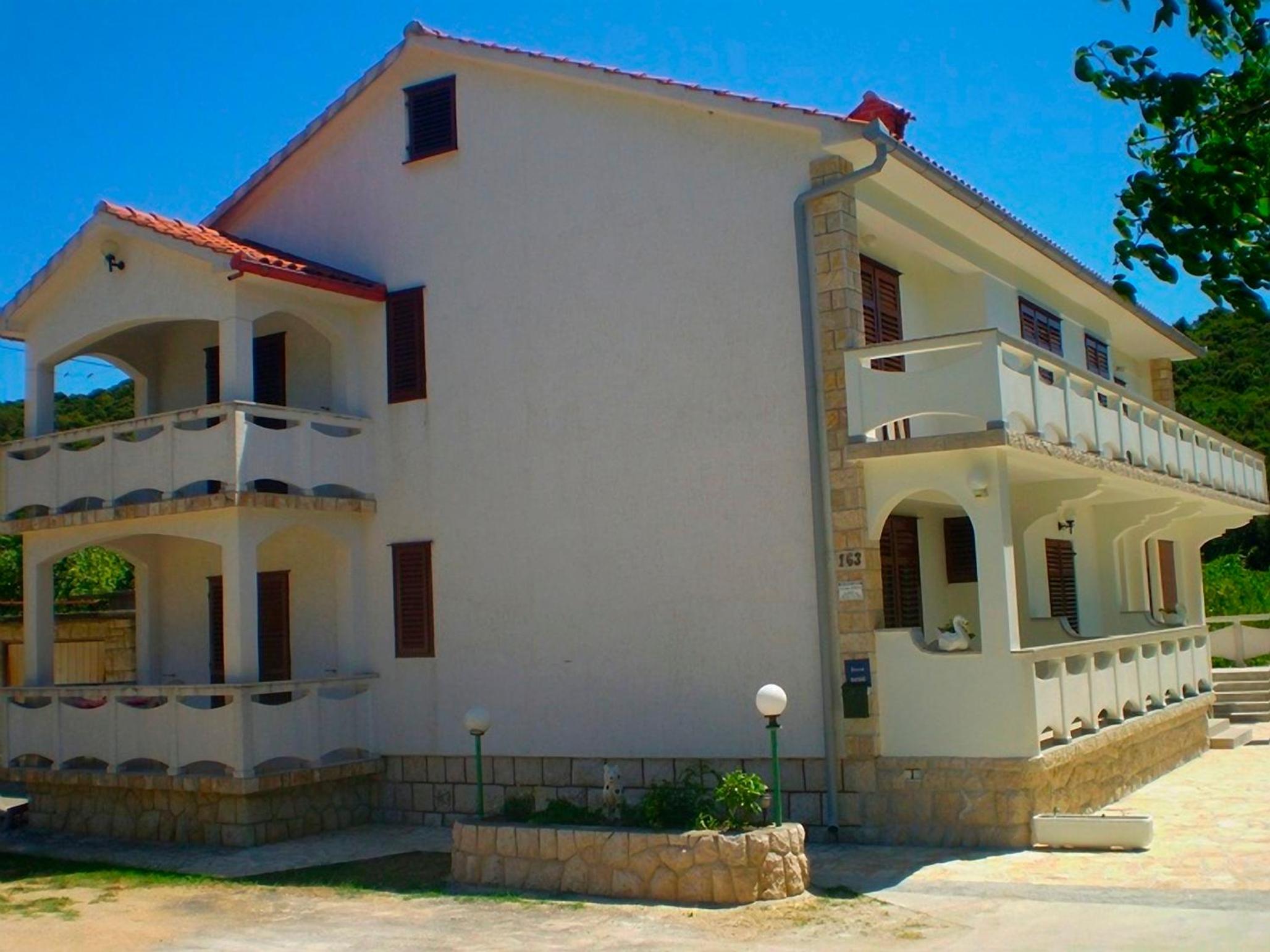 Photo 47