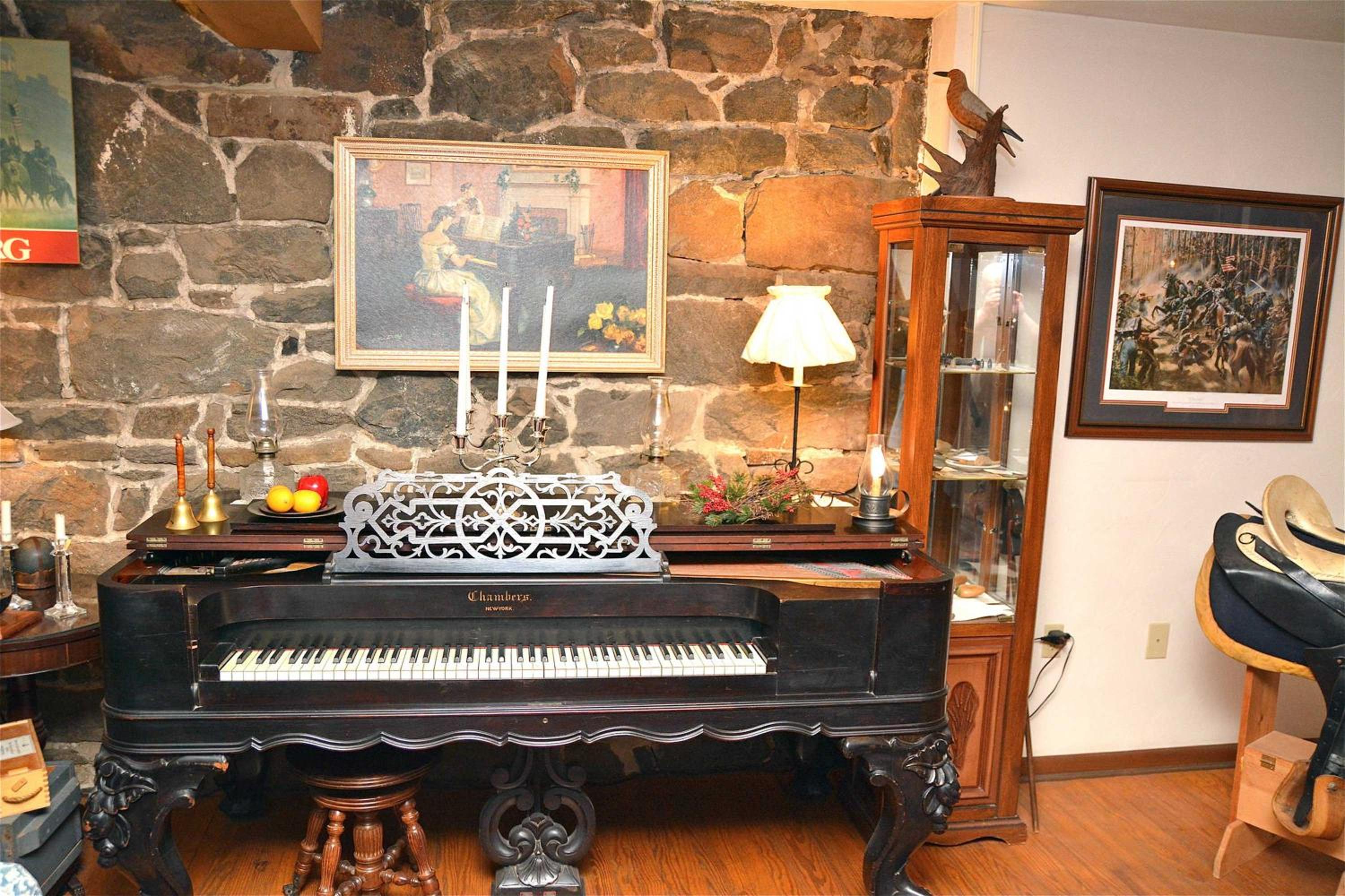 Photo 10