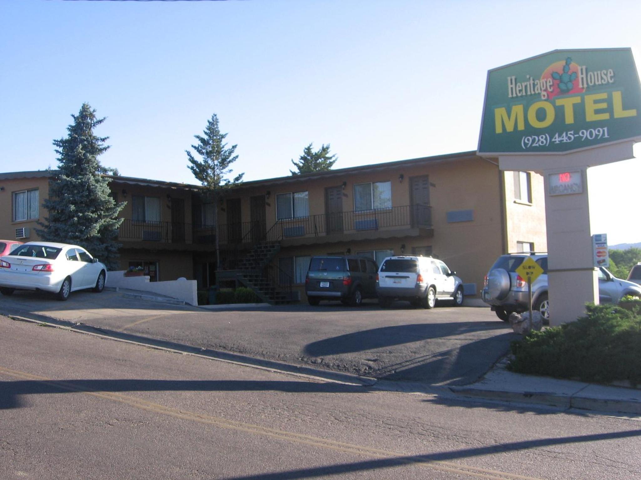 Heritage House Motel