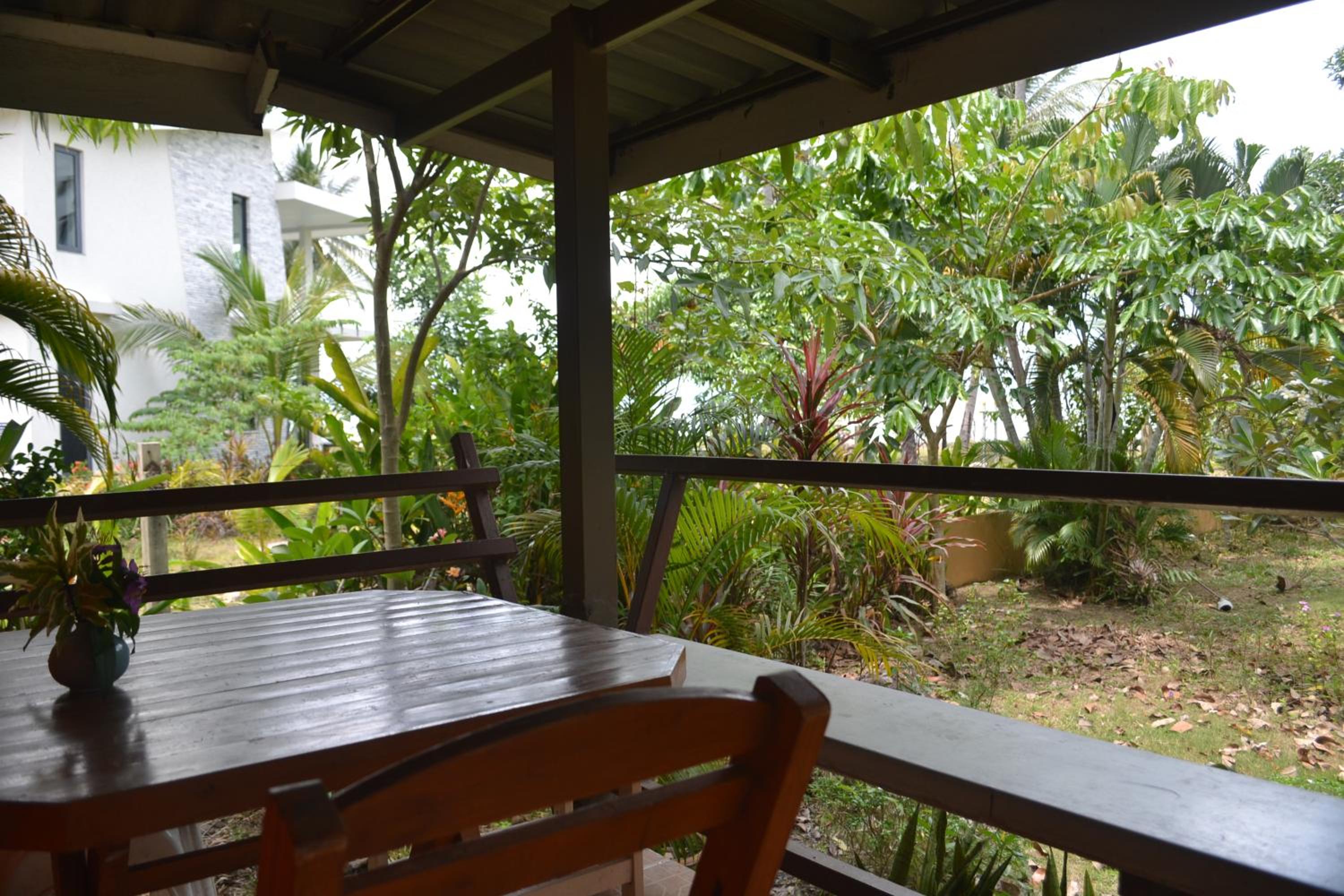 Baan Chid Talay