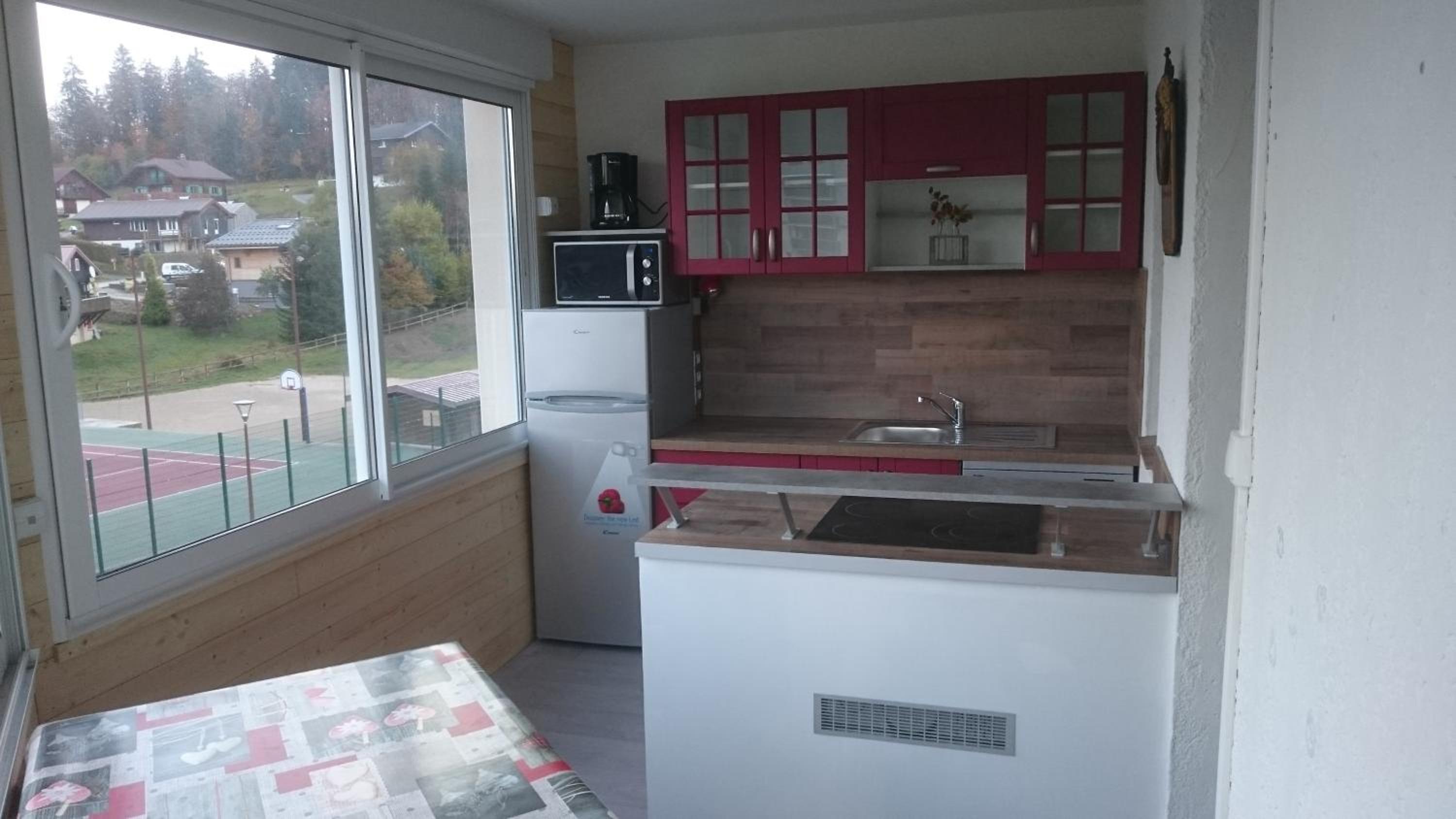 Photo 10
