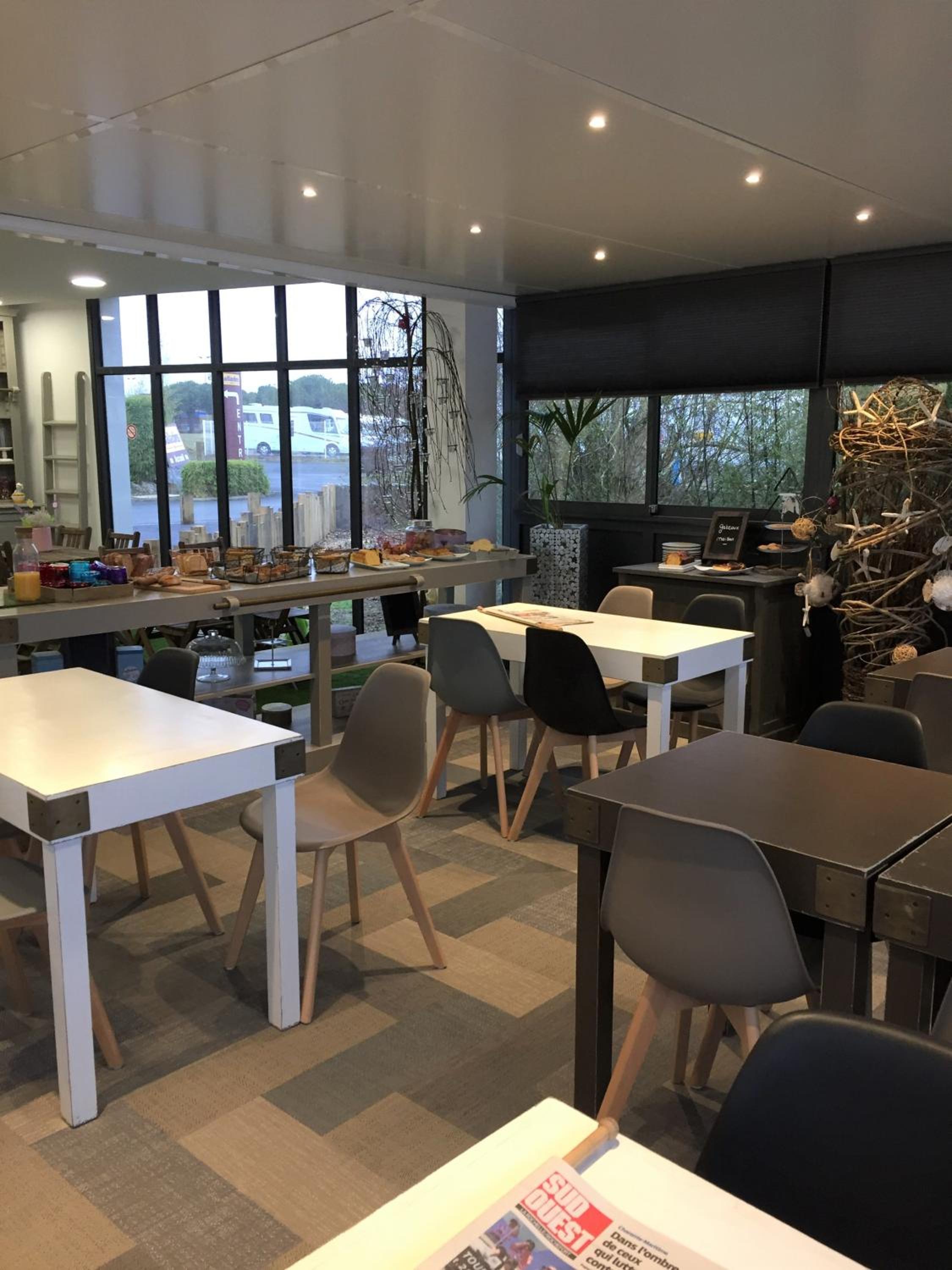restaurant