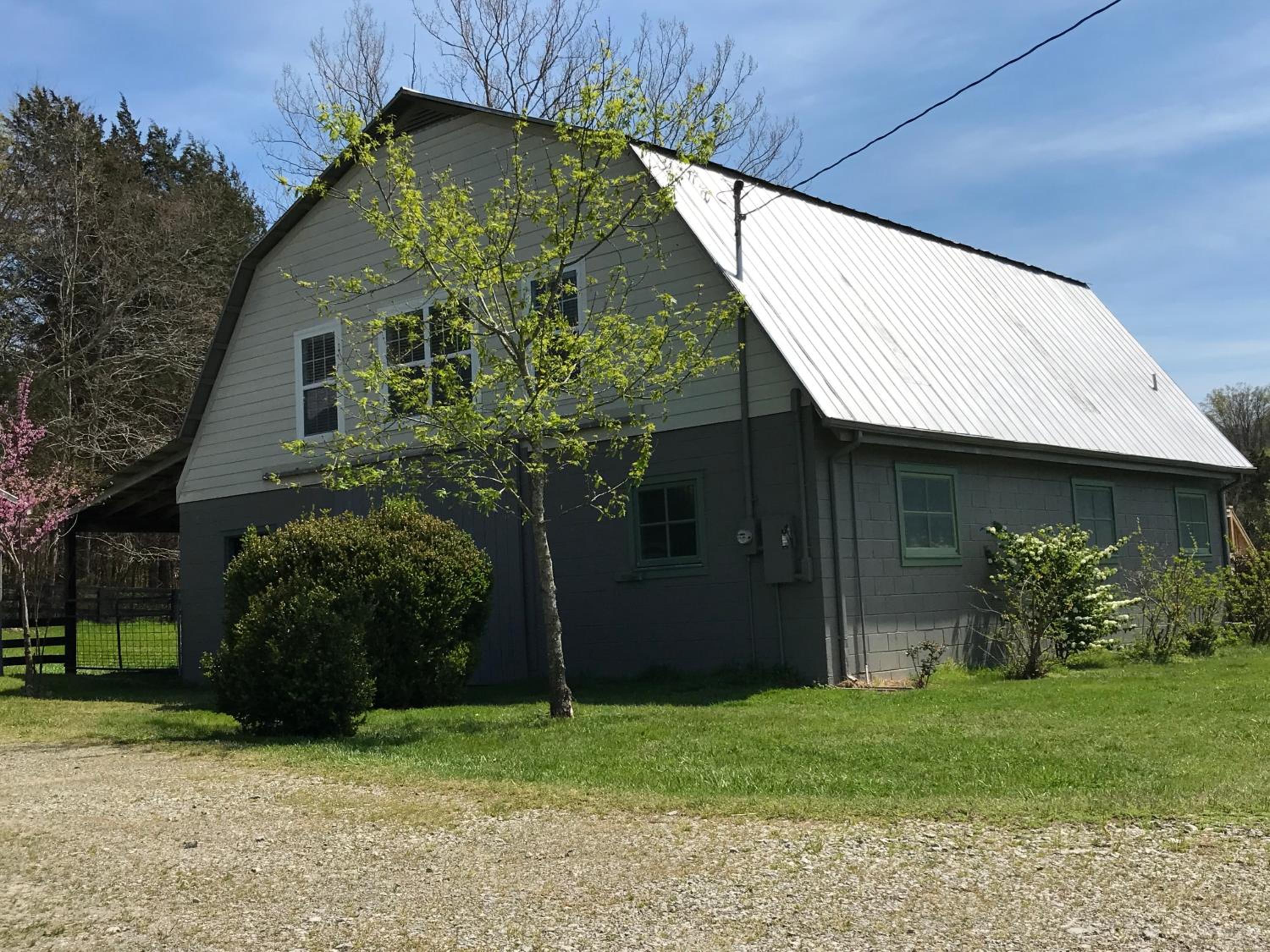 Full Circle Farm Inn view 2