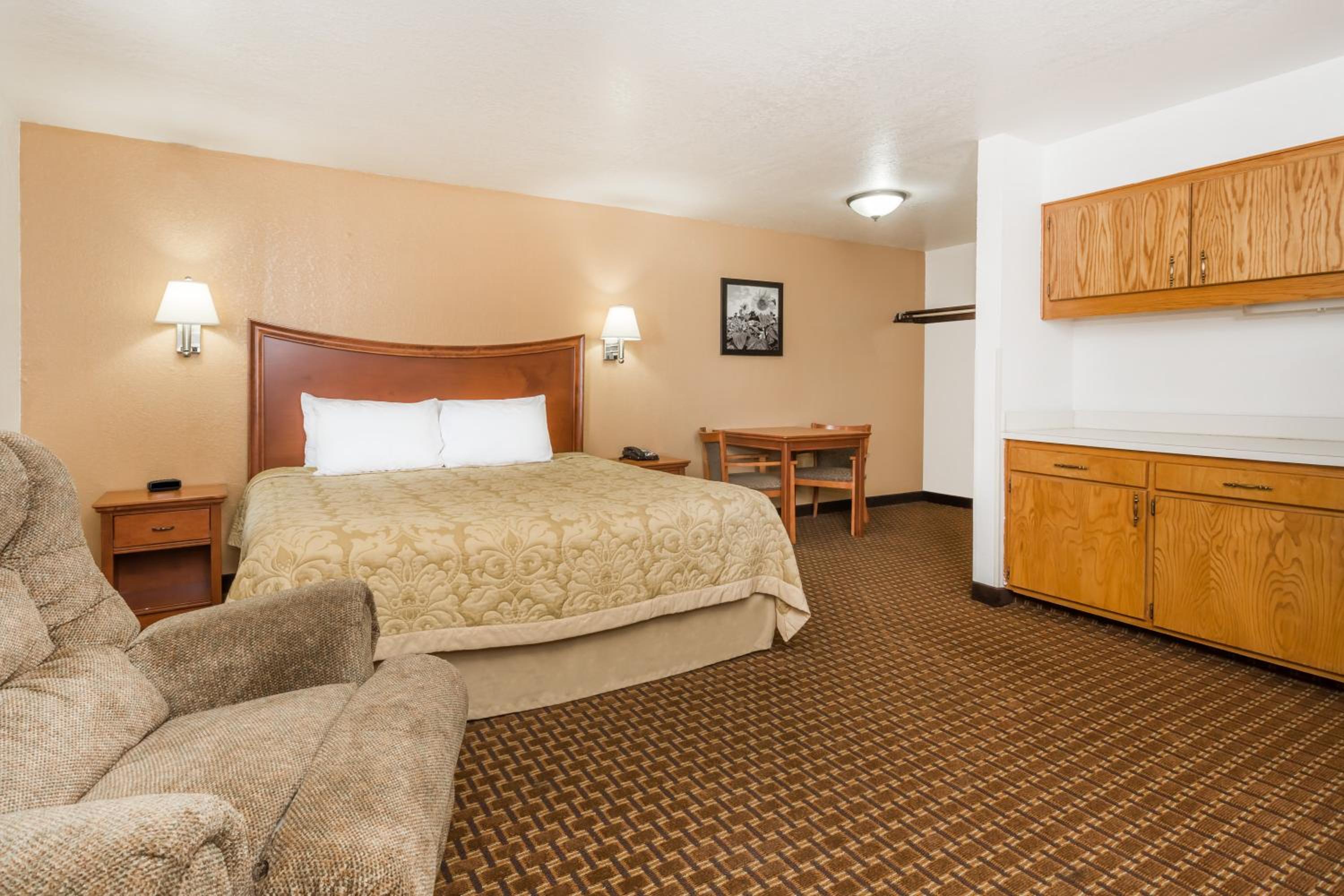 Super 8 by Wyndham Goodland