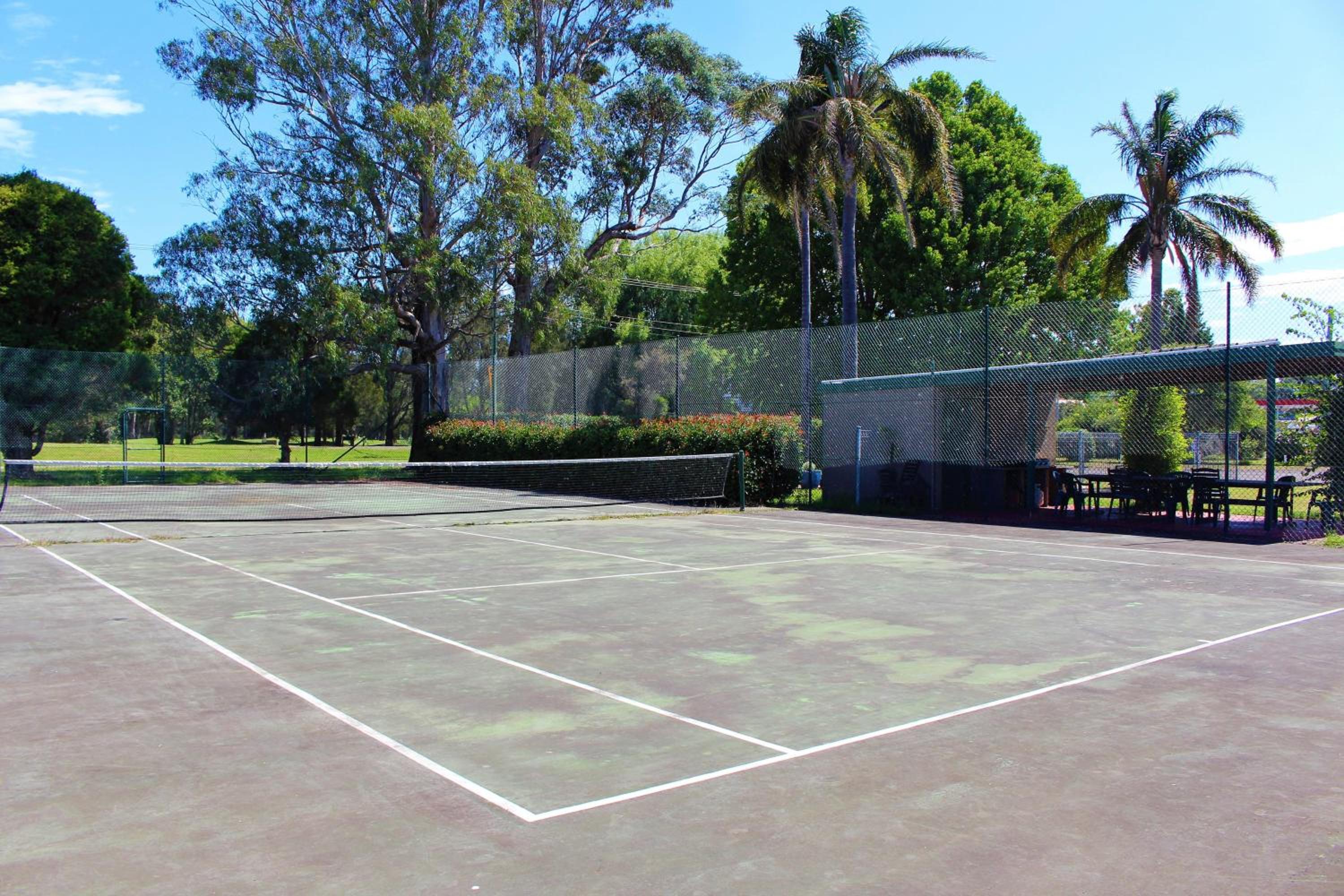 Hive Hotel, Moruya