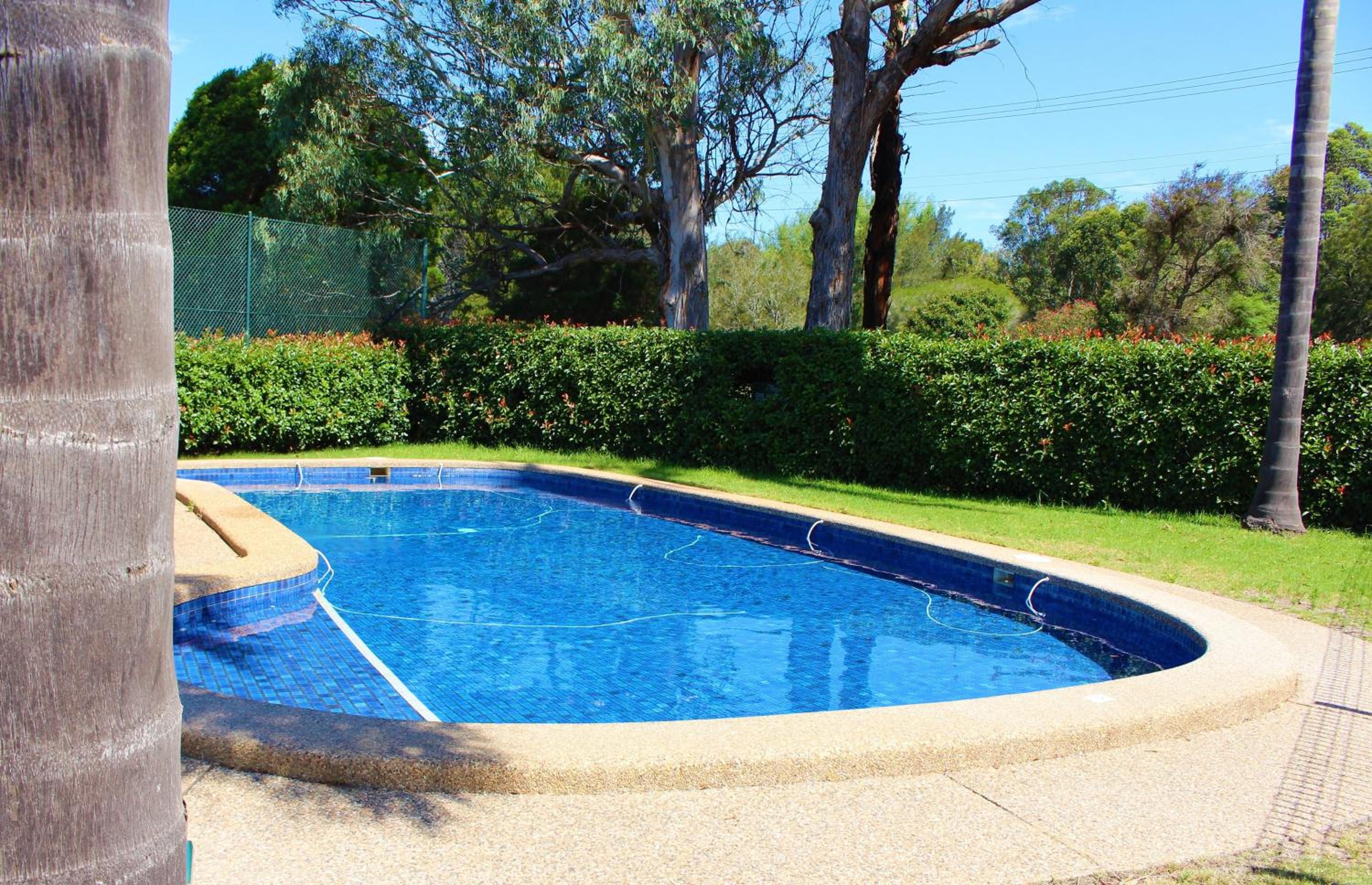 Hive Hotel, Moruya