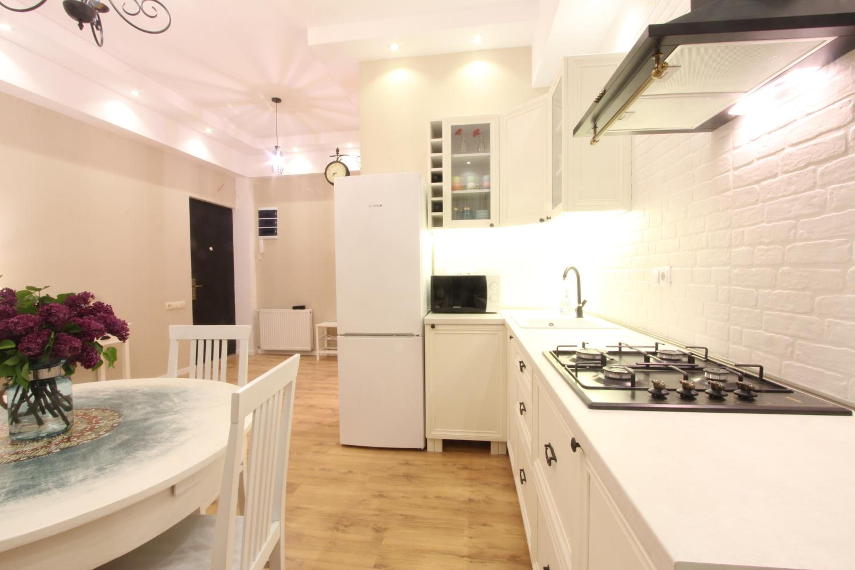 New apartment in Old Tbilisi view 4