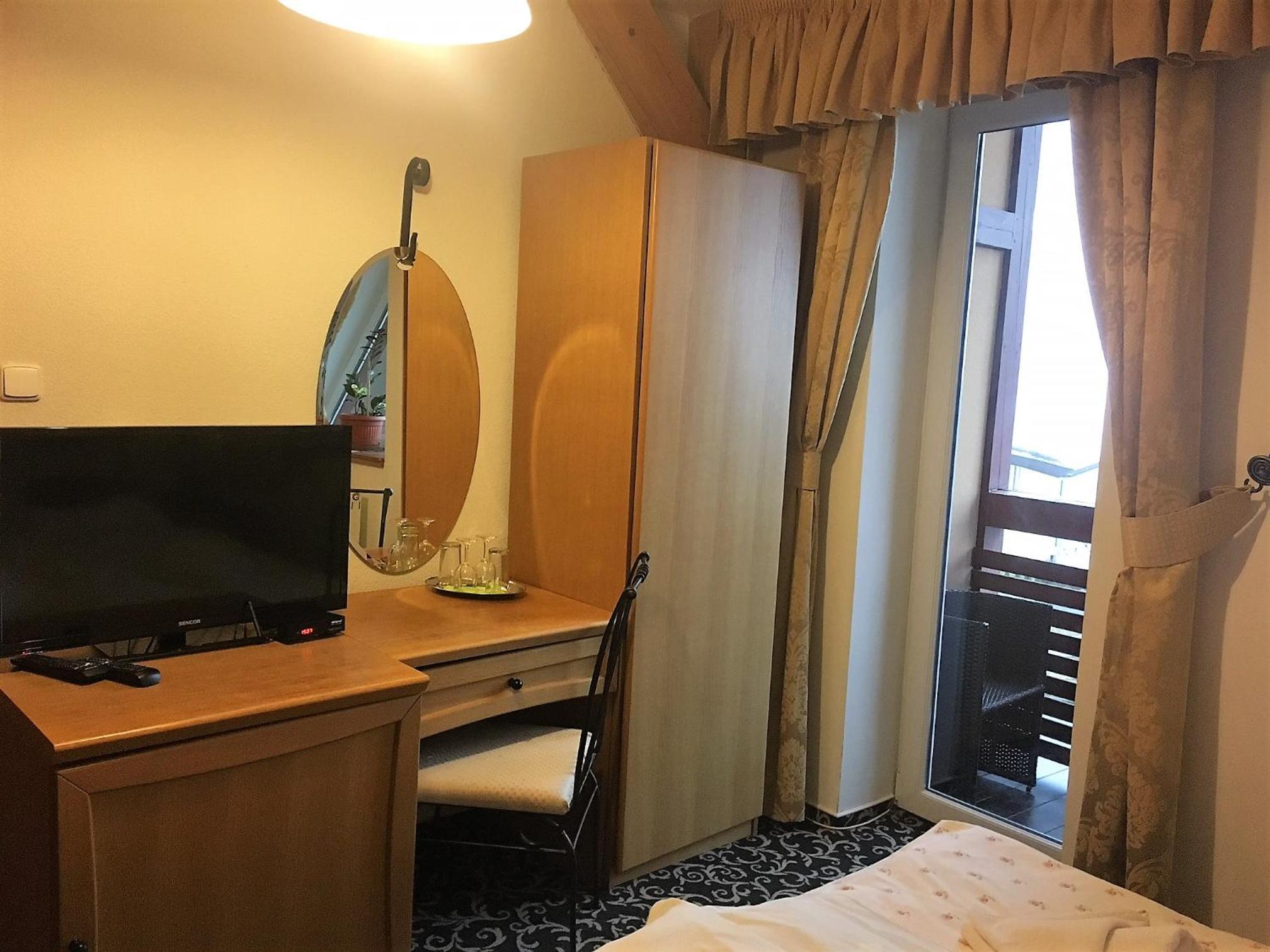 Photo 18