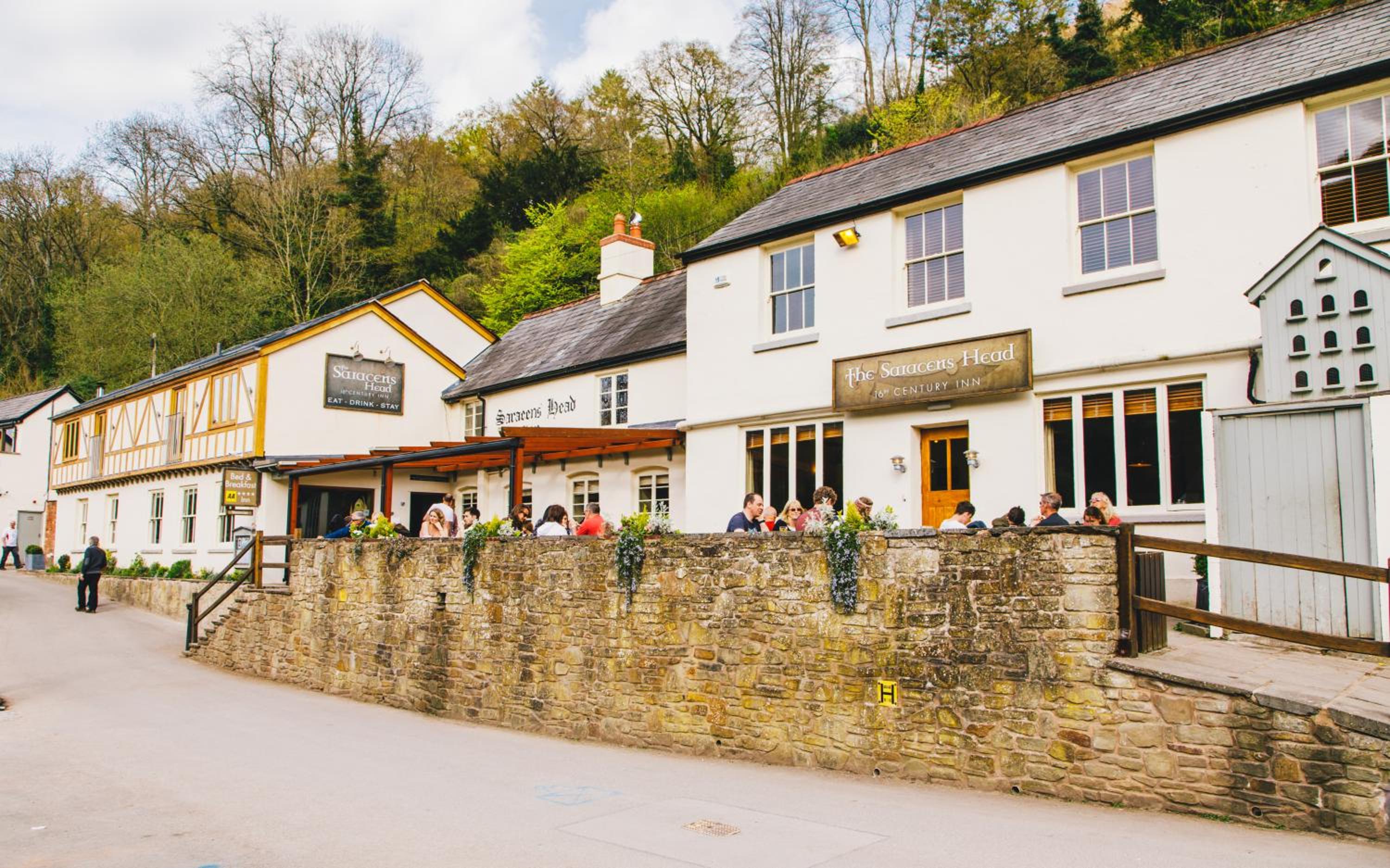 The Saracens Head Inn